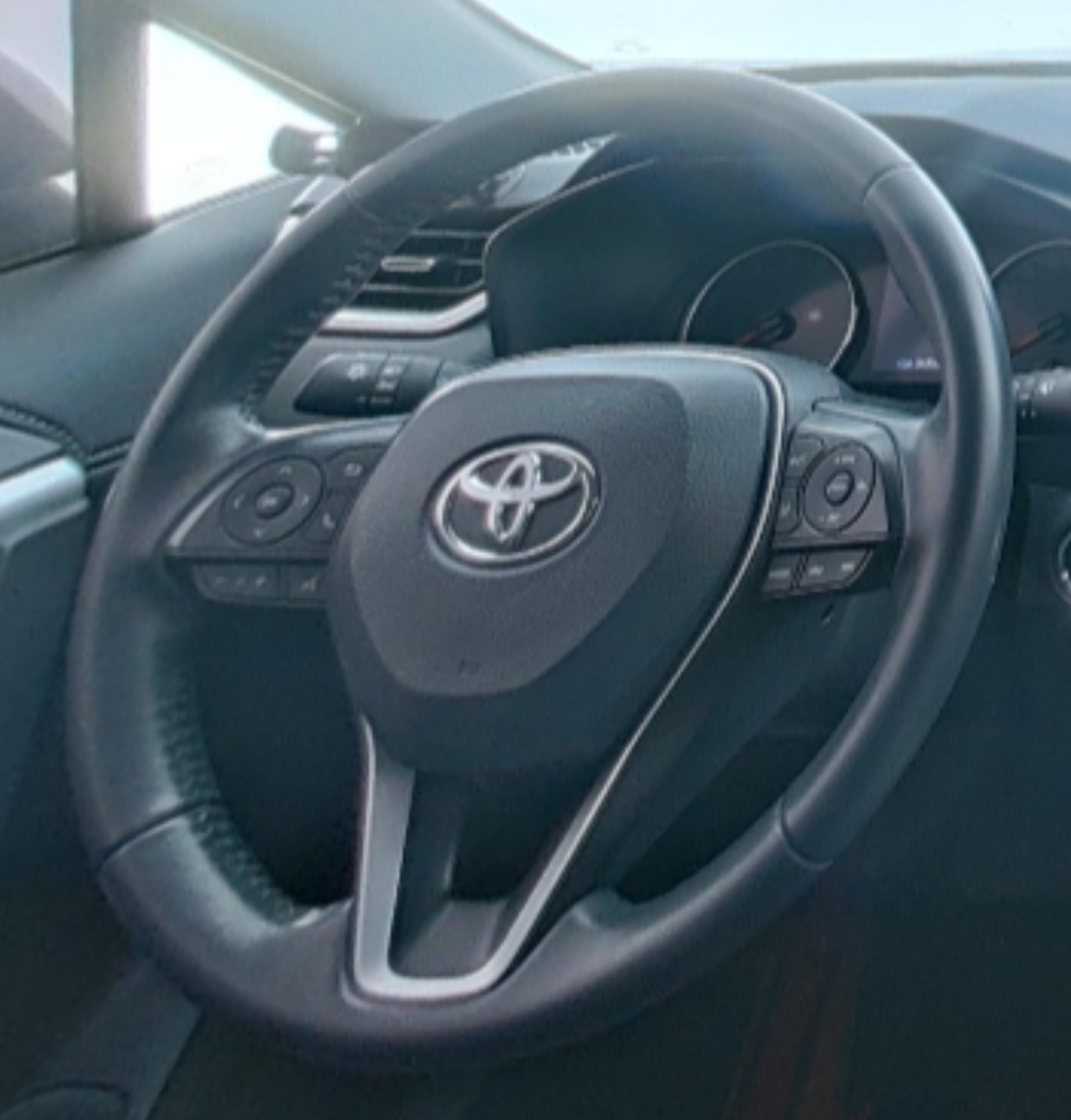 Toyota Velanda 2022 — фото 10