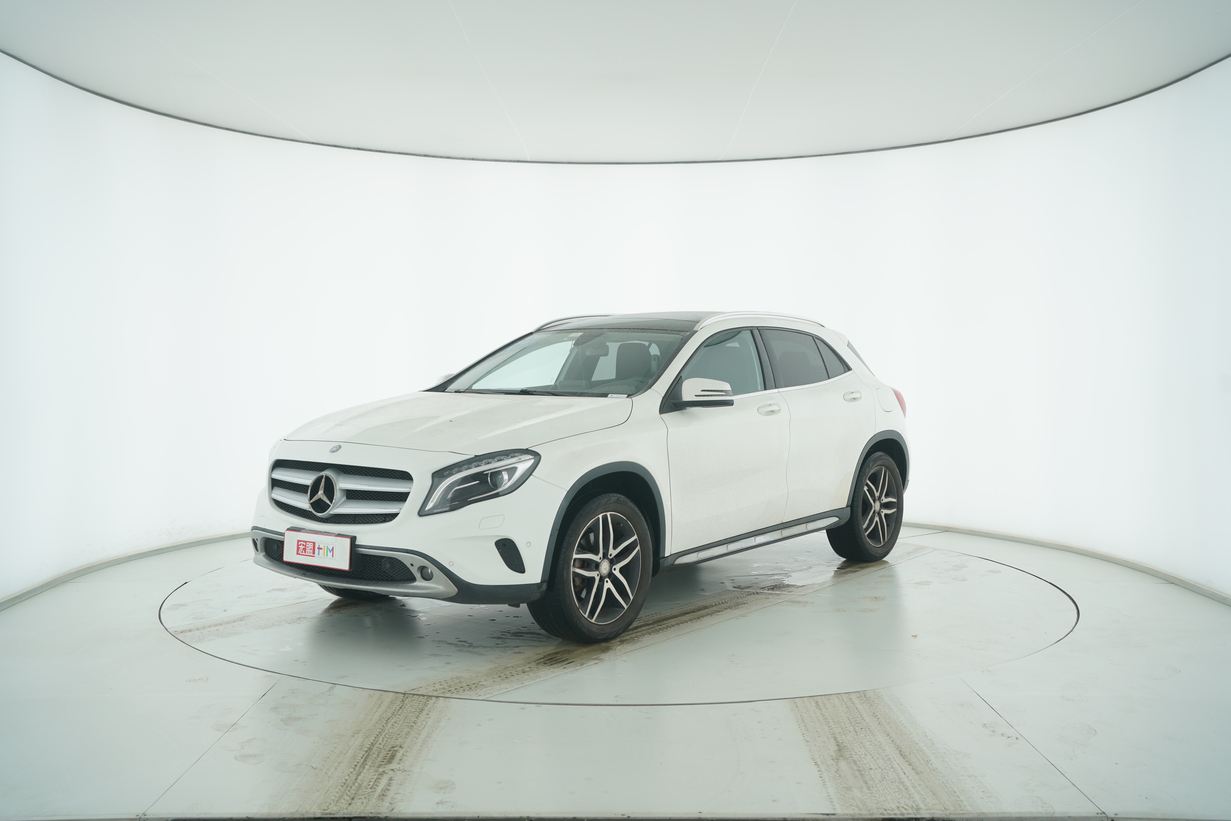 Mercedes Benz GLA 2016 — фото 1