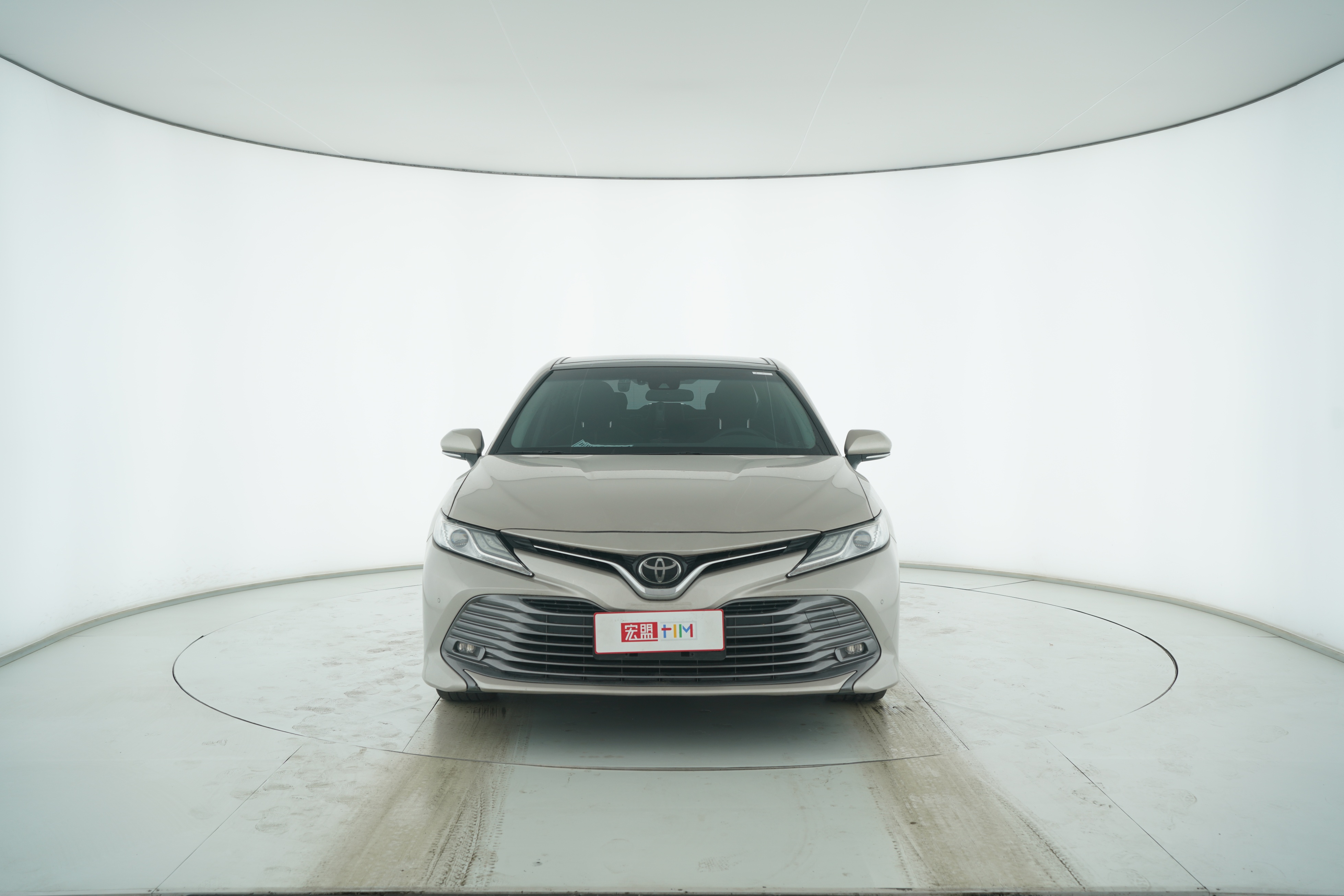 Toyota Camry 2019 — фото 5