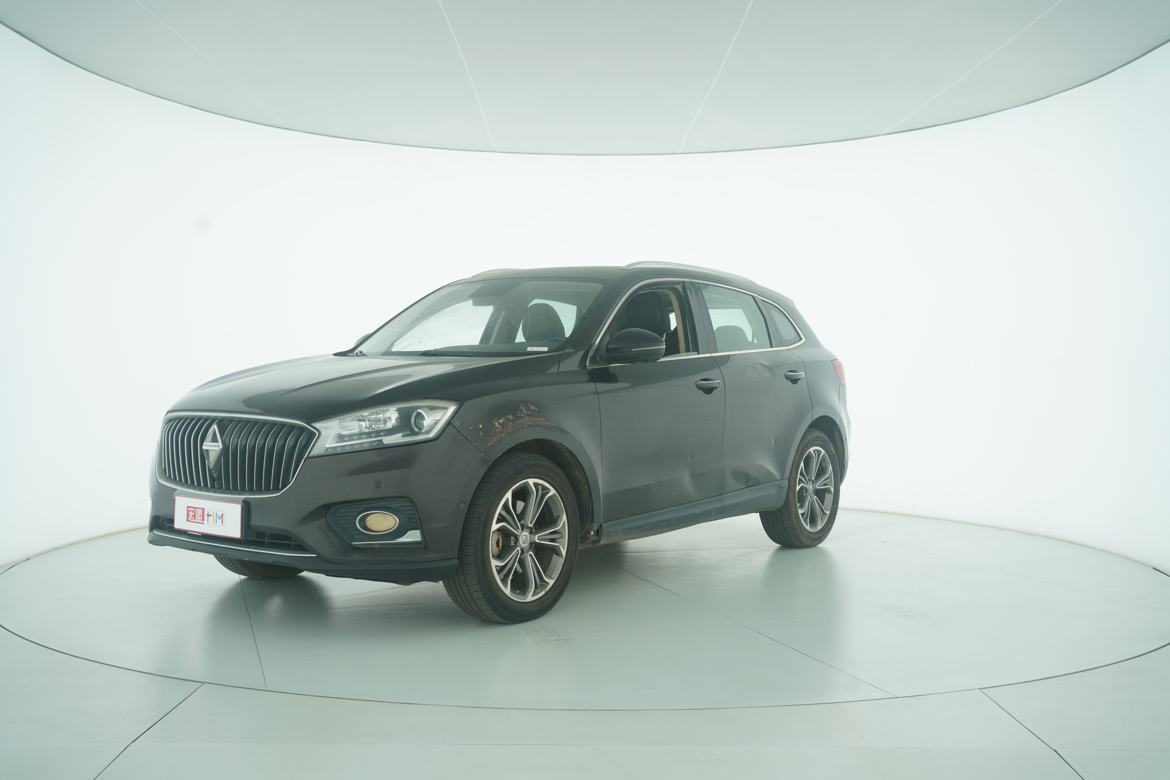 BORGWARD BX7 2018 — фото 1
