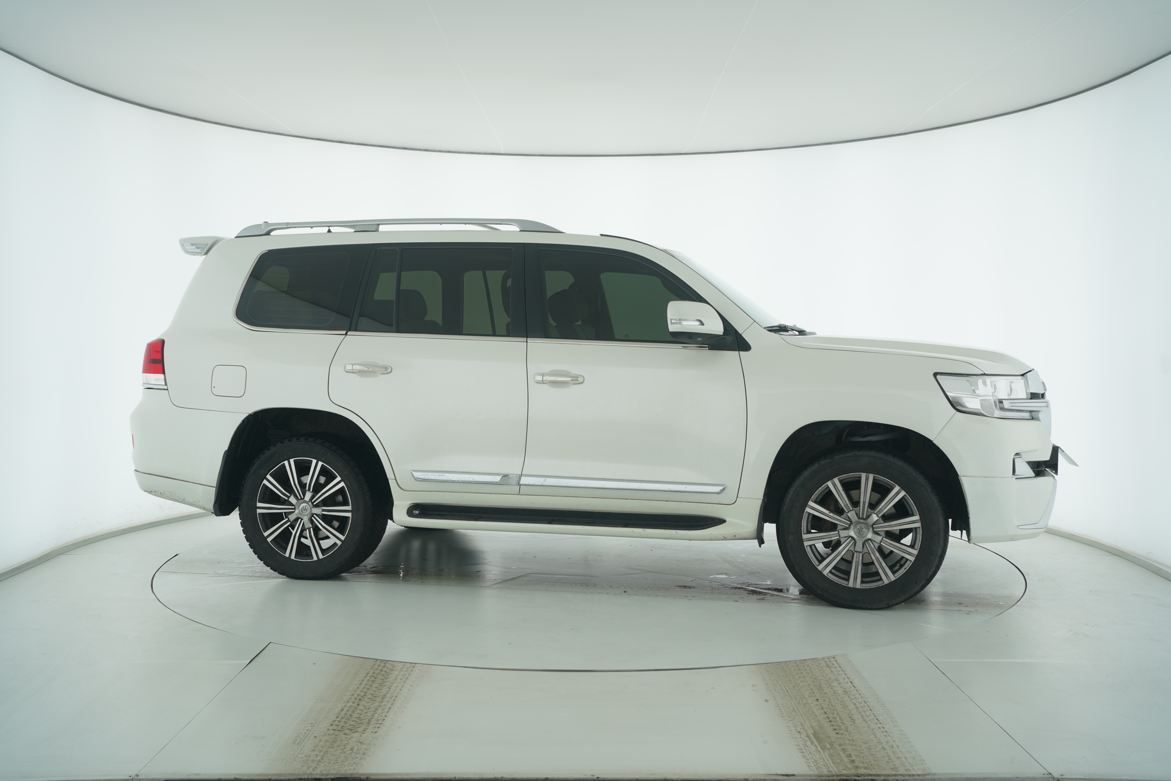 Toyota Land Cruiser (Imported) 2016 — фото 8