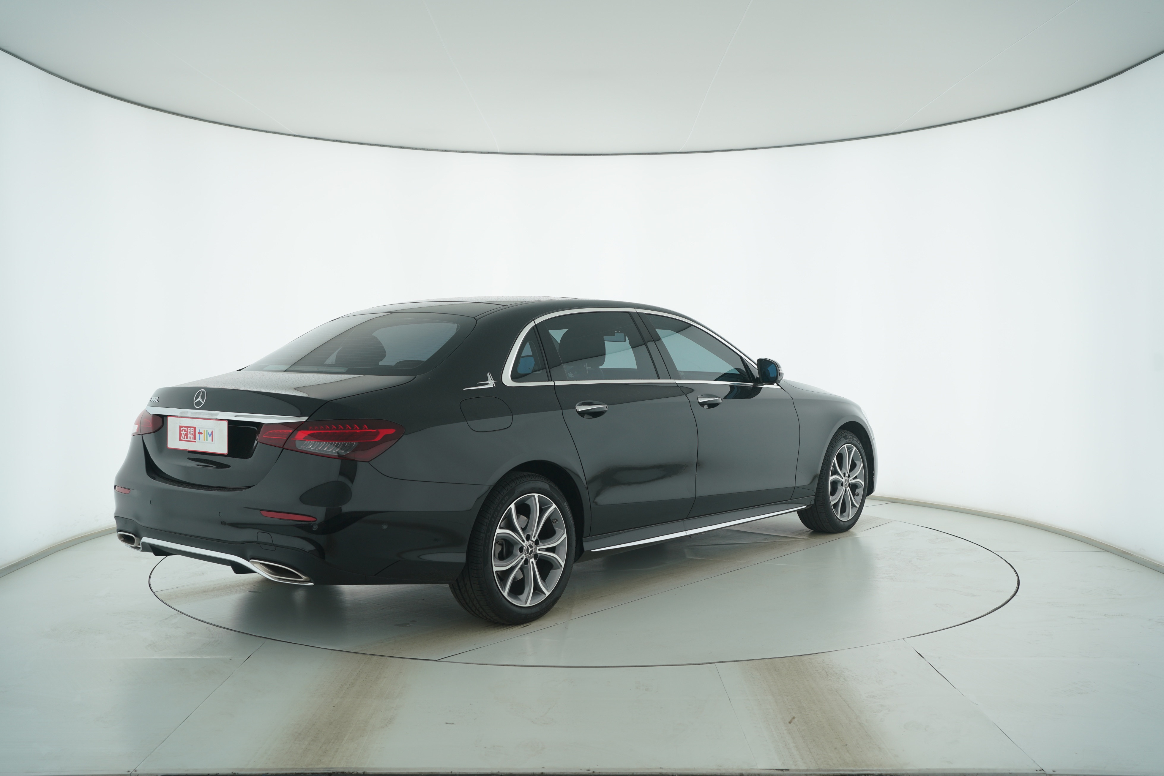 Mercedes Benz E-Class 2023 — фото 4
