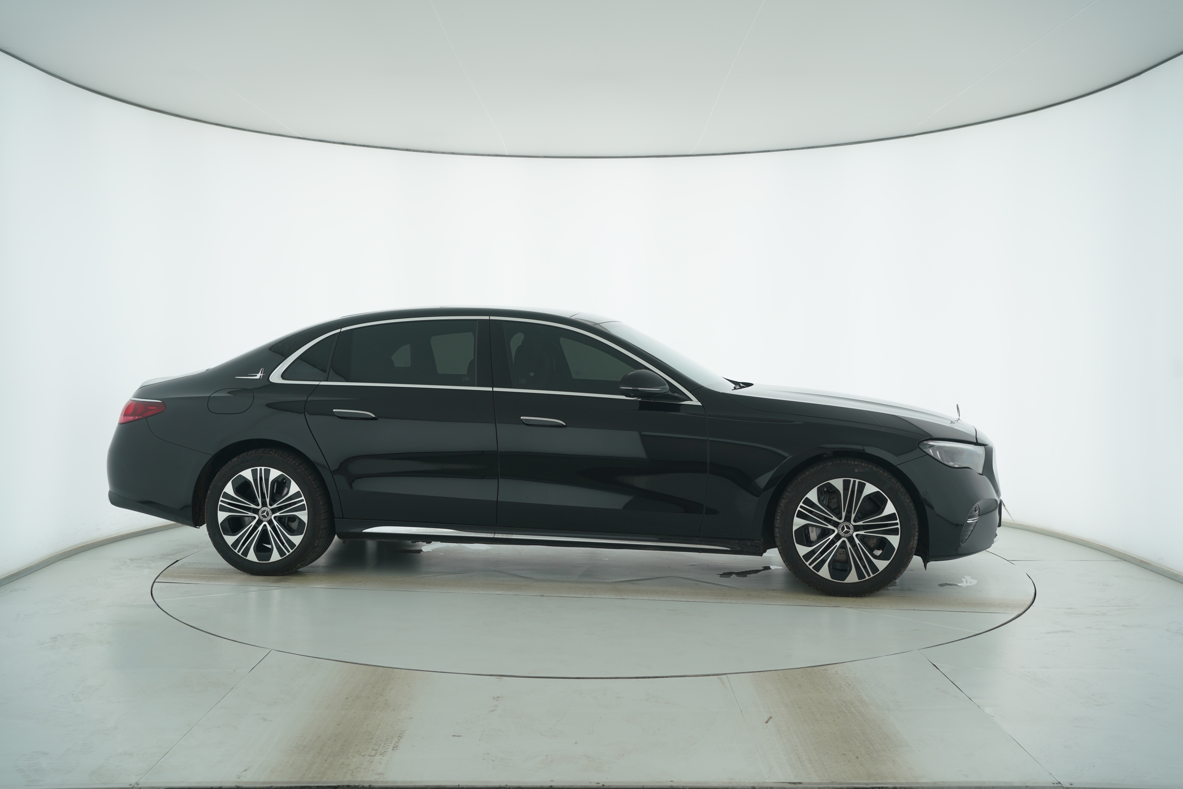 Mercedes Benz Mercedes-benz E-Class Plug-in Hybrid 2024 — фото 8