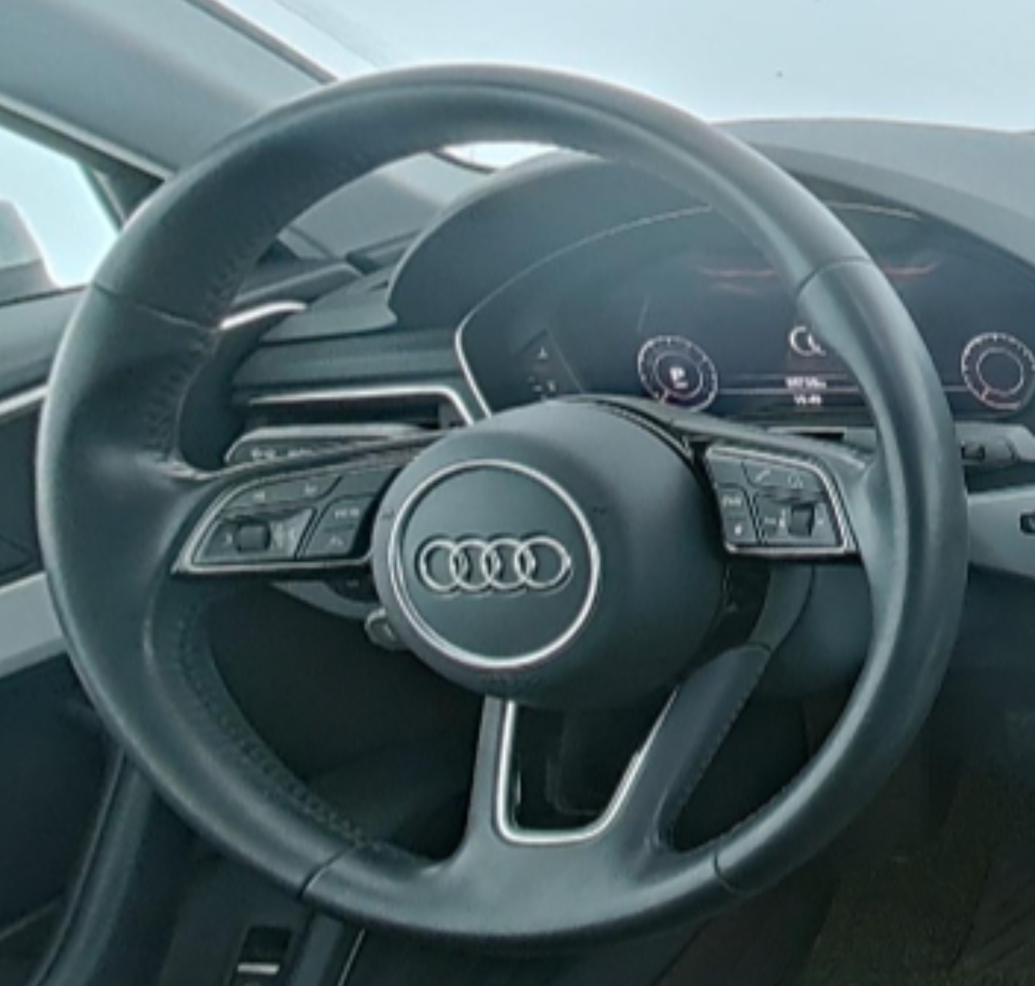 Audi A4L 2018 — фото 10