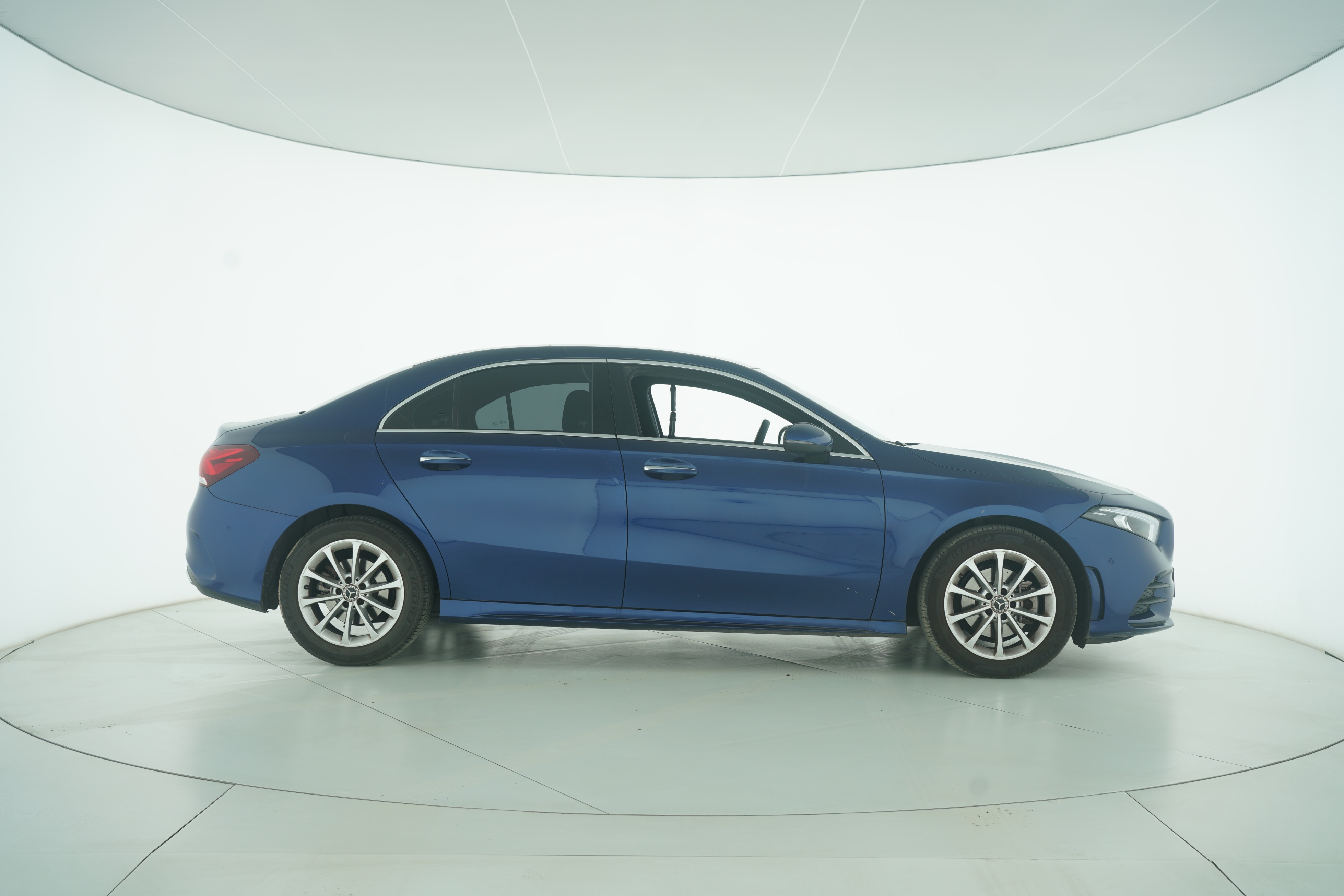 Mercedes Benz A-Class 2022 — фото 8