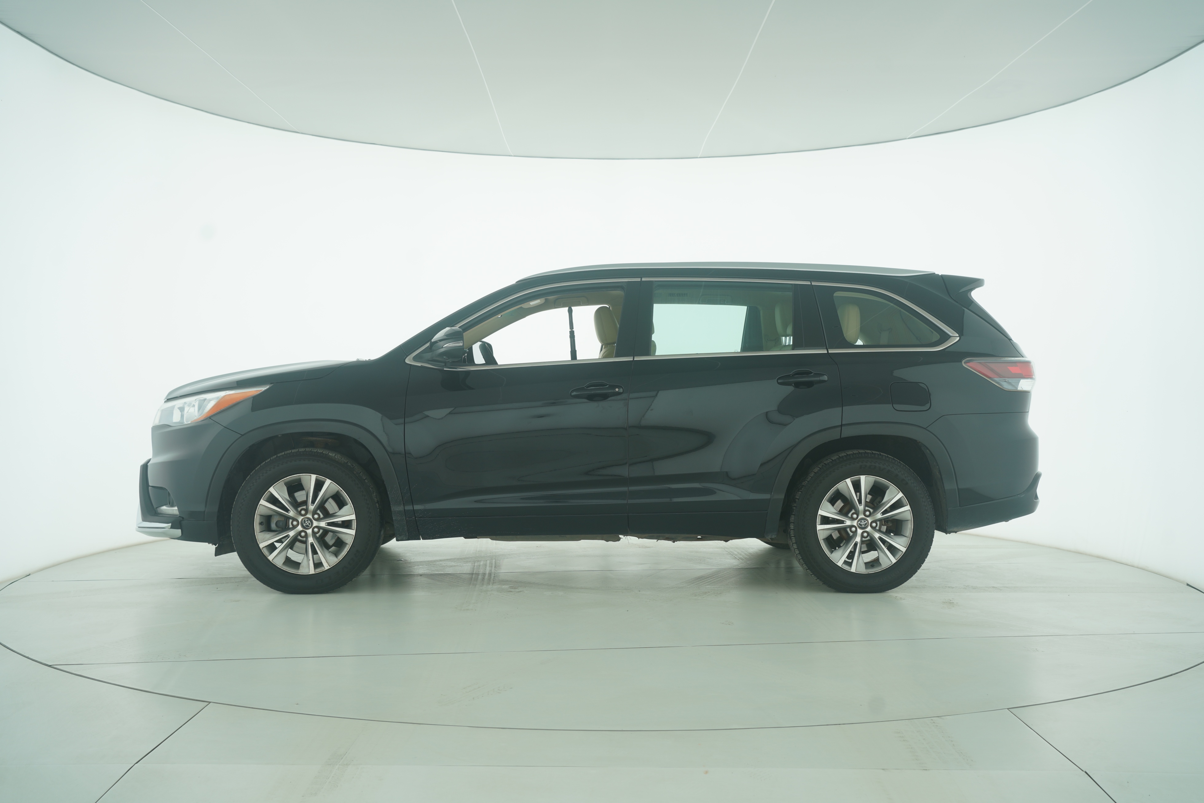 Toyota Highlander 2015 — фото 7