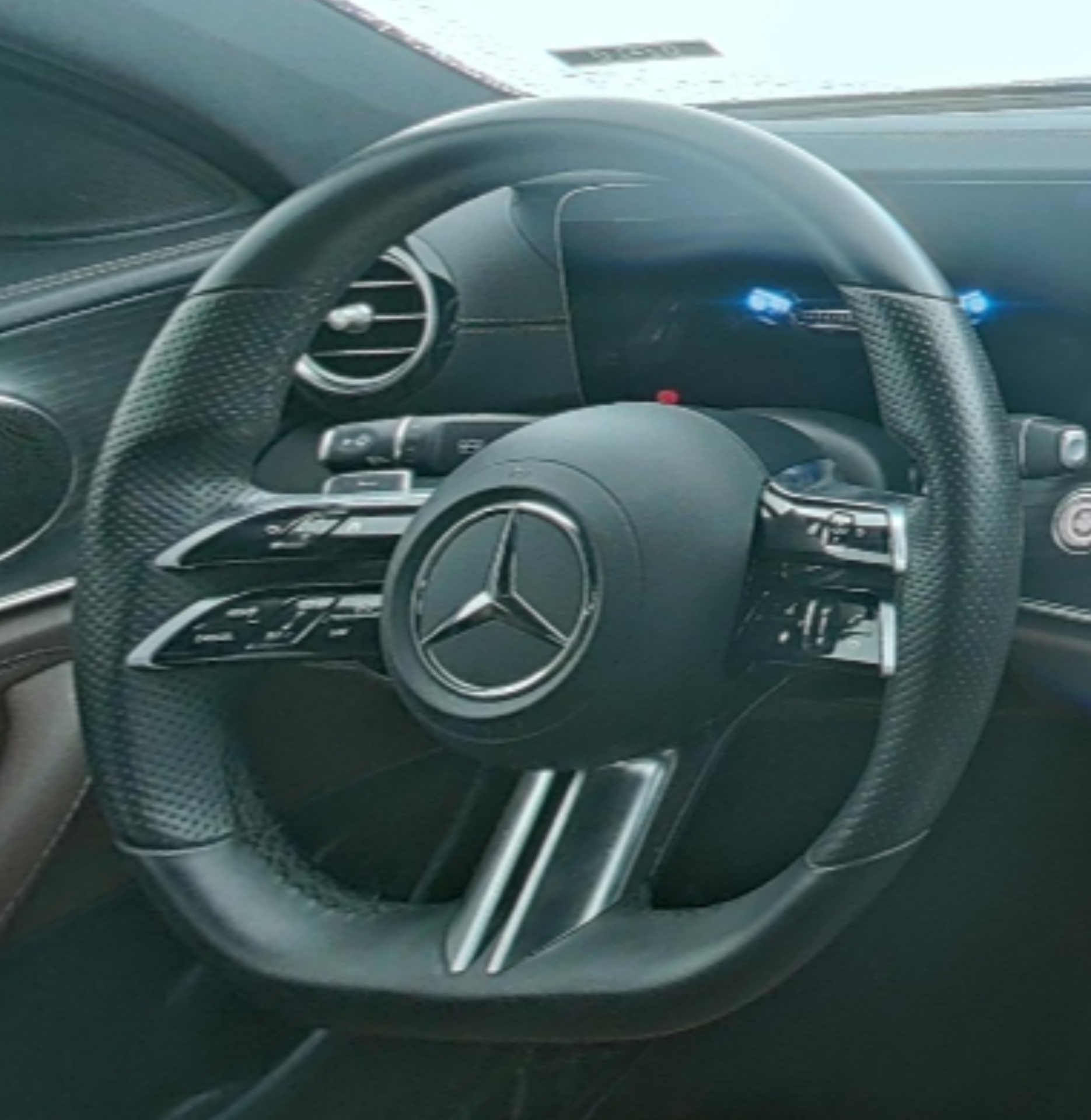 Mercedes Benz E-Class 2021 — фото 10