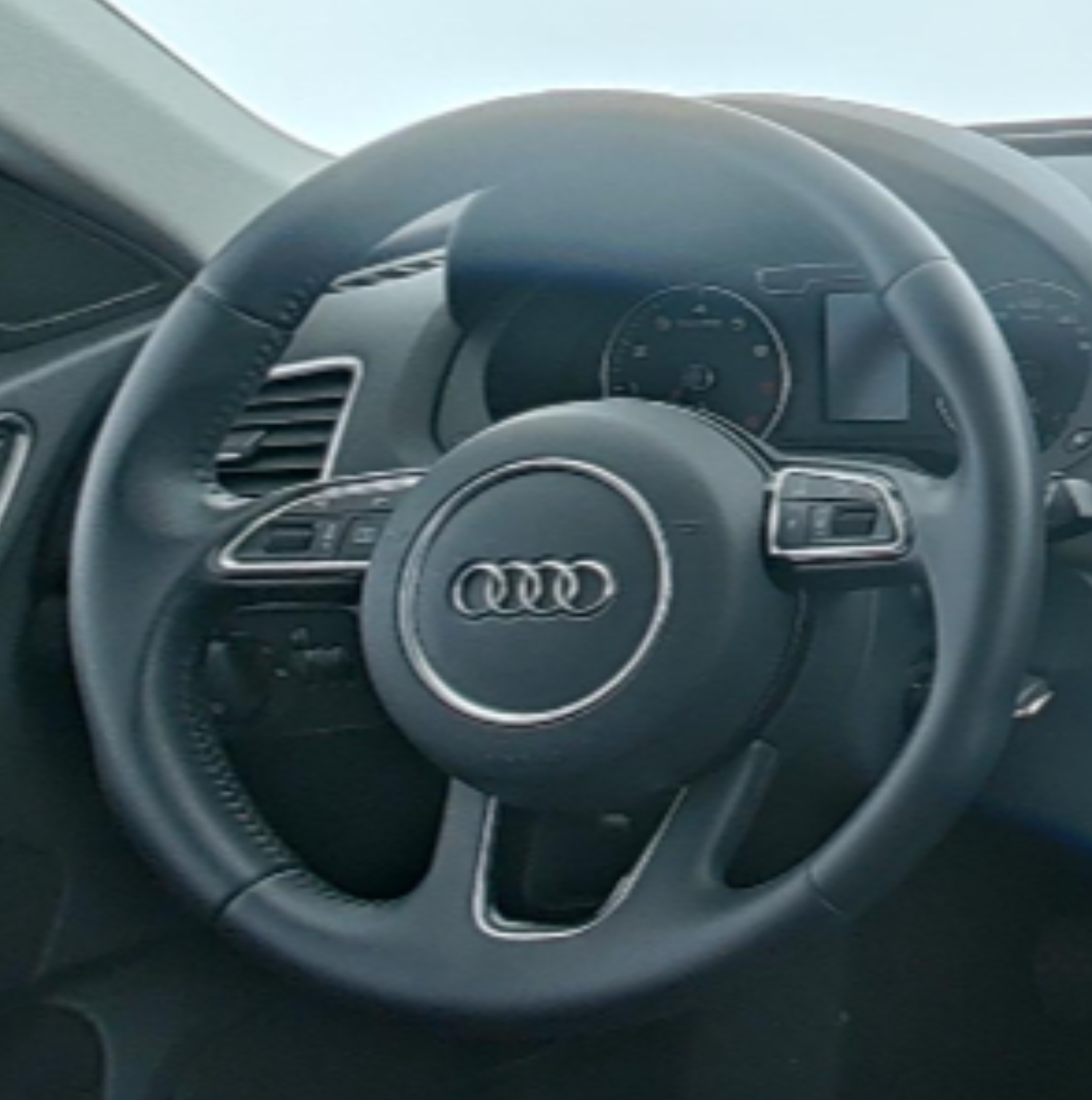 Audi Q3 2017 — фото 10