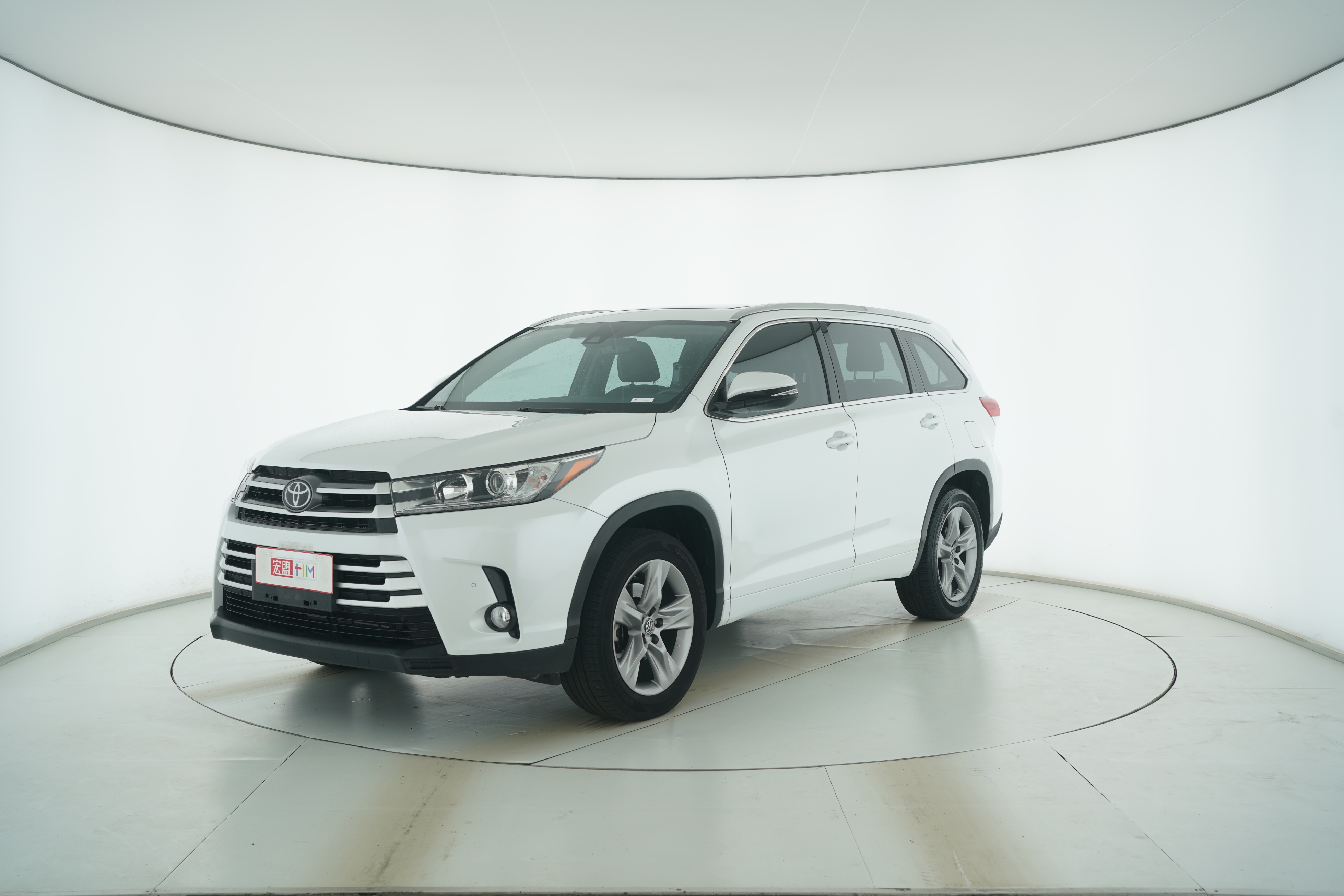 Toyota Highlander 2021 — фото 1