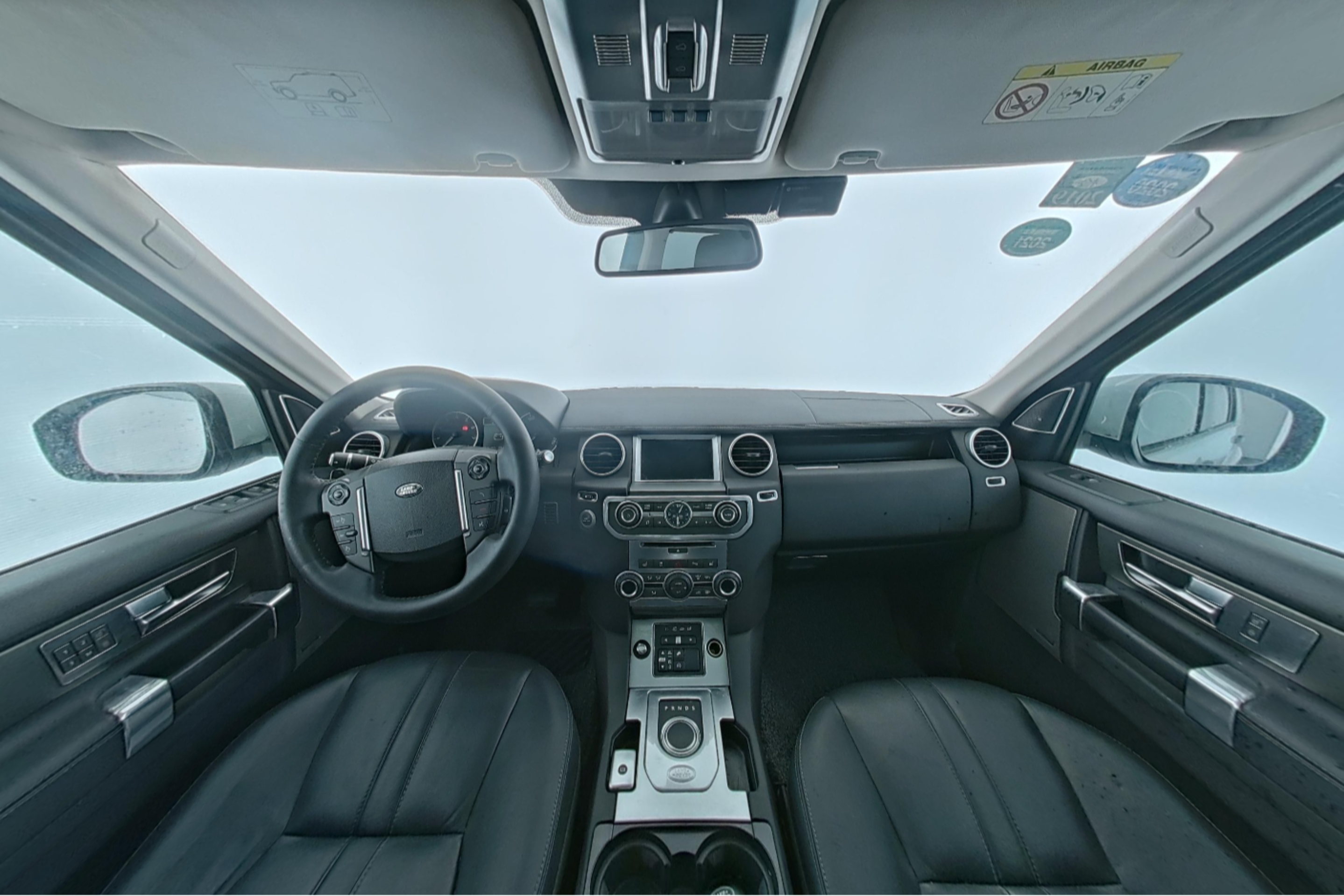 Land Rover Discovery 2015 — фото 9