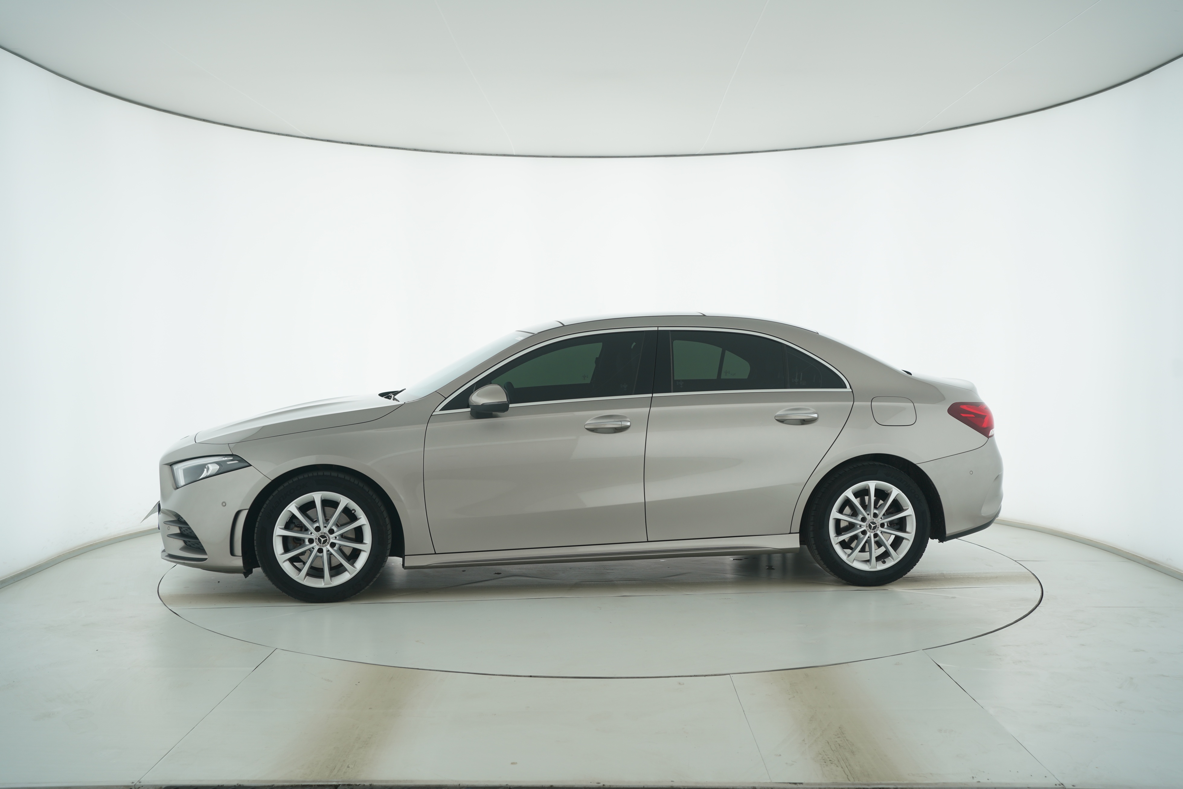 Mercedes Benz A-Class 2020 — фото 7