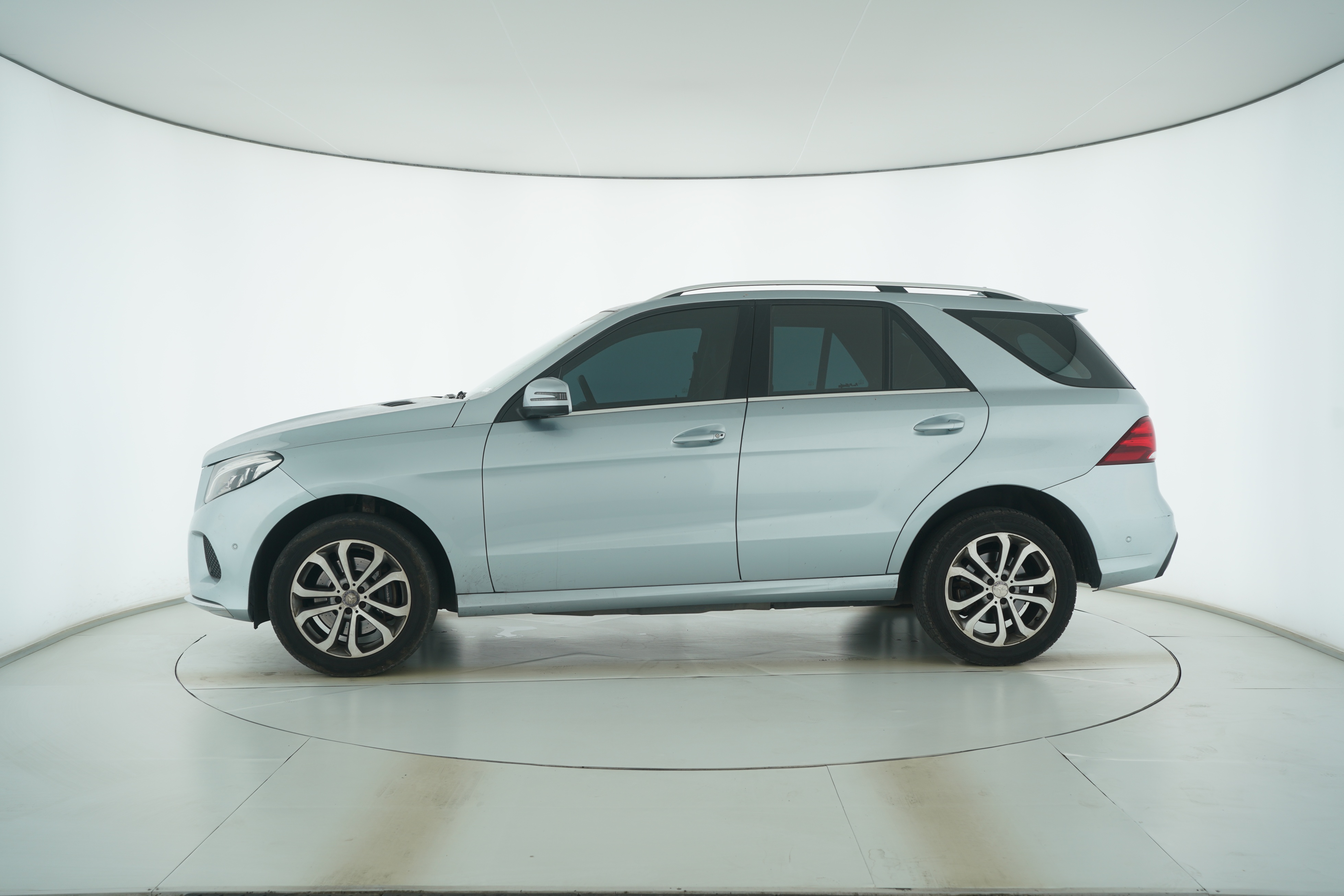 Mercedes Benz GLE 2015 — фото 7