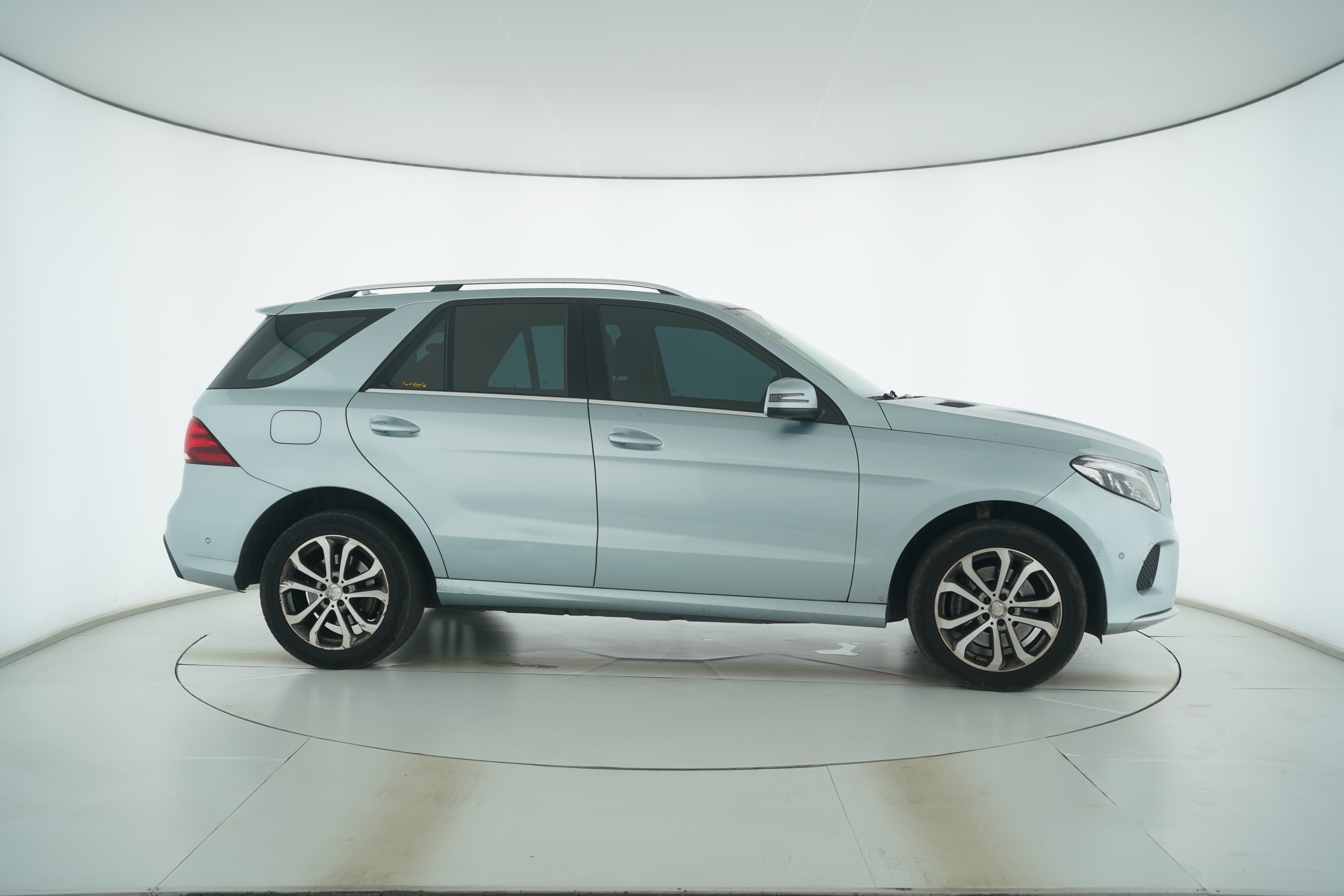 Mercedes Benz GLE 2015 — фото 8