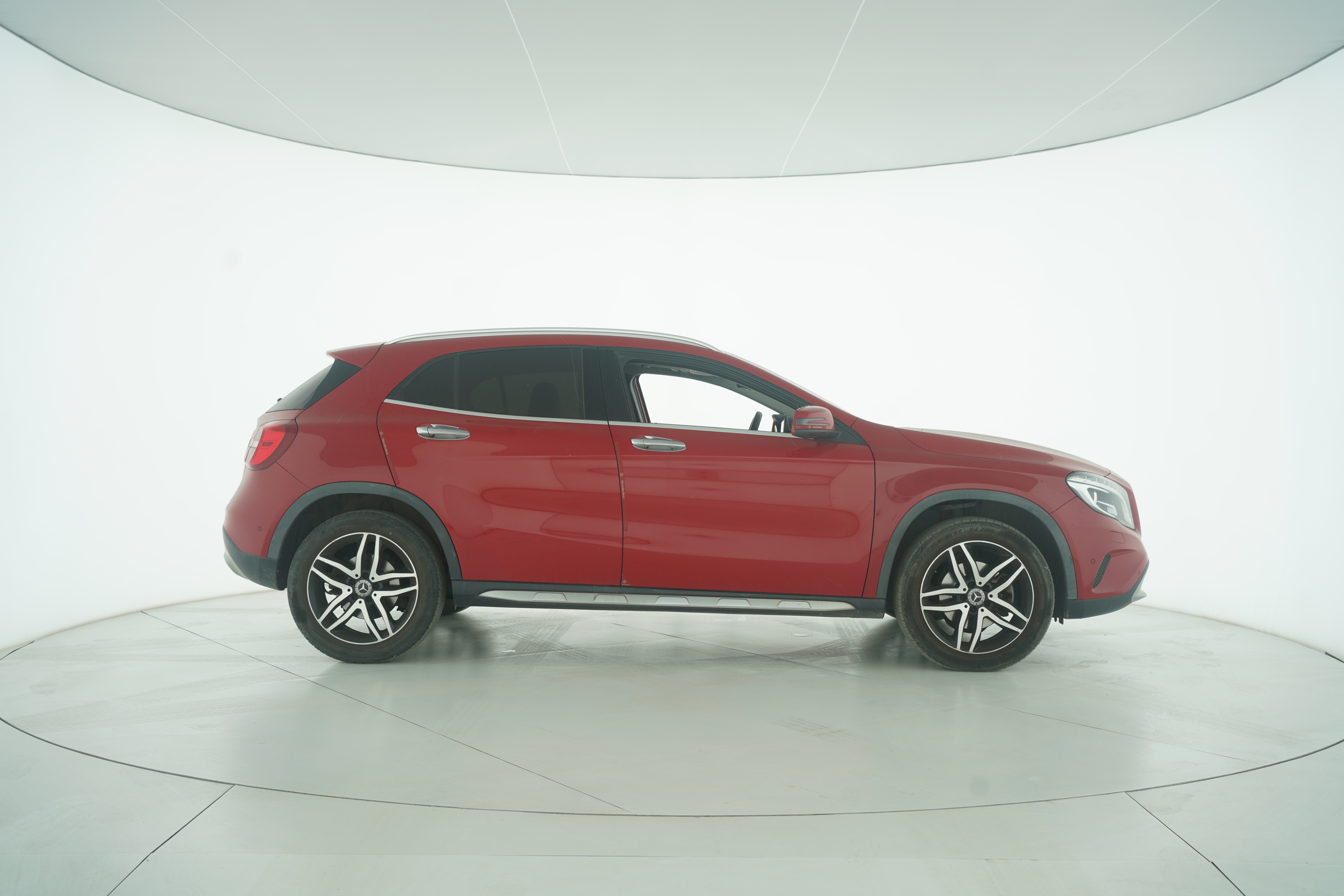 Mercedes Benz GLA 2016 — фото 8