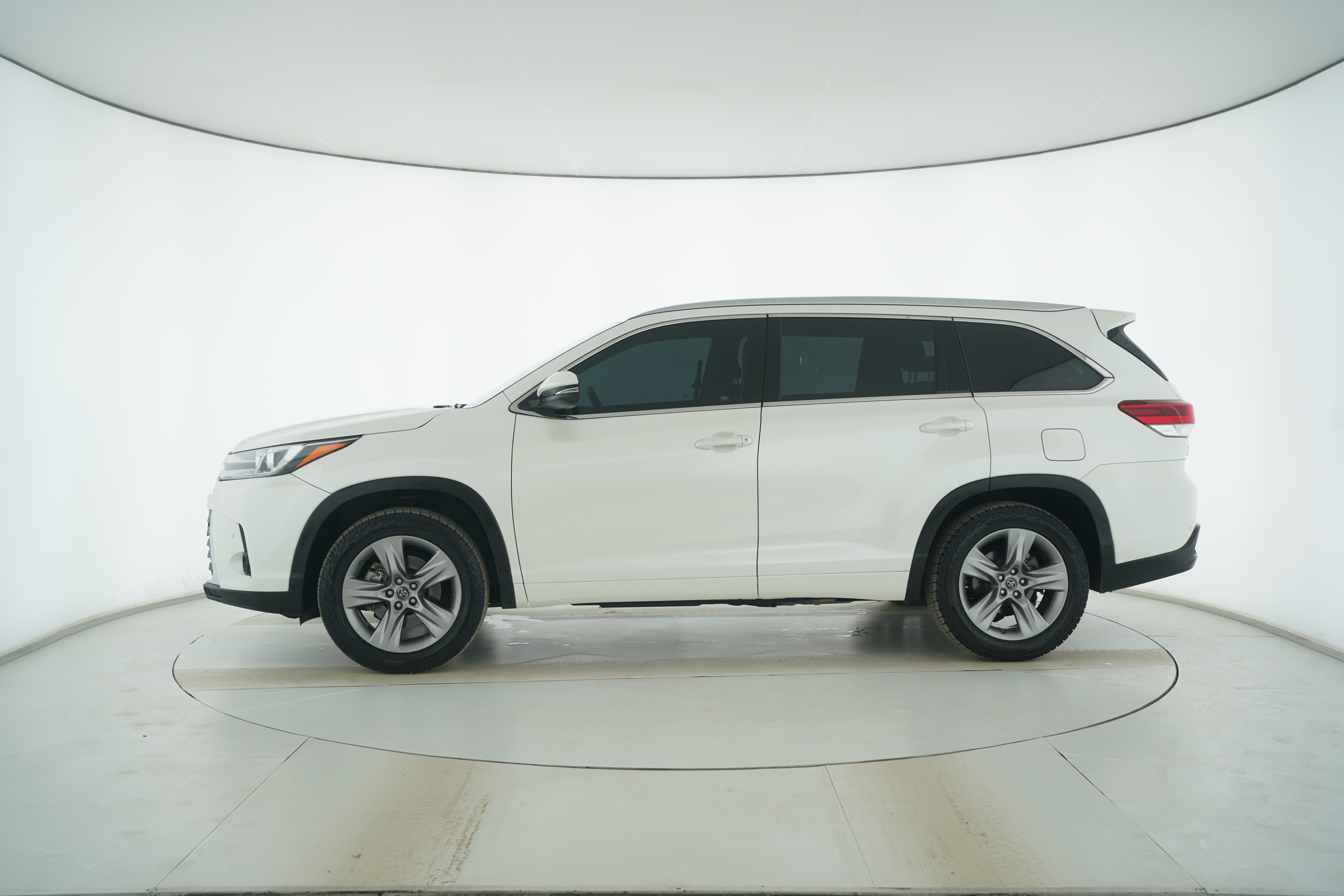 Toyota Highlander 2018 — фото 7