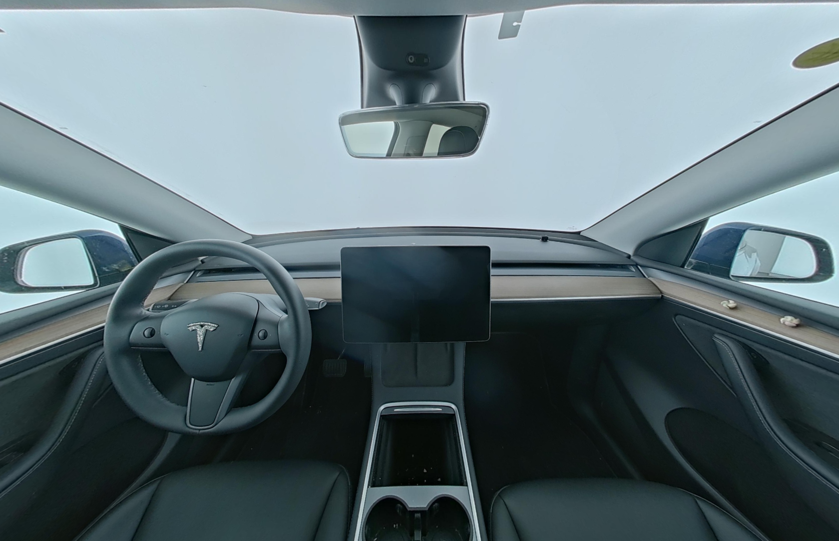 Tesla Model Y 2022 — фото 9