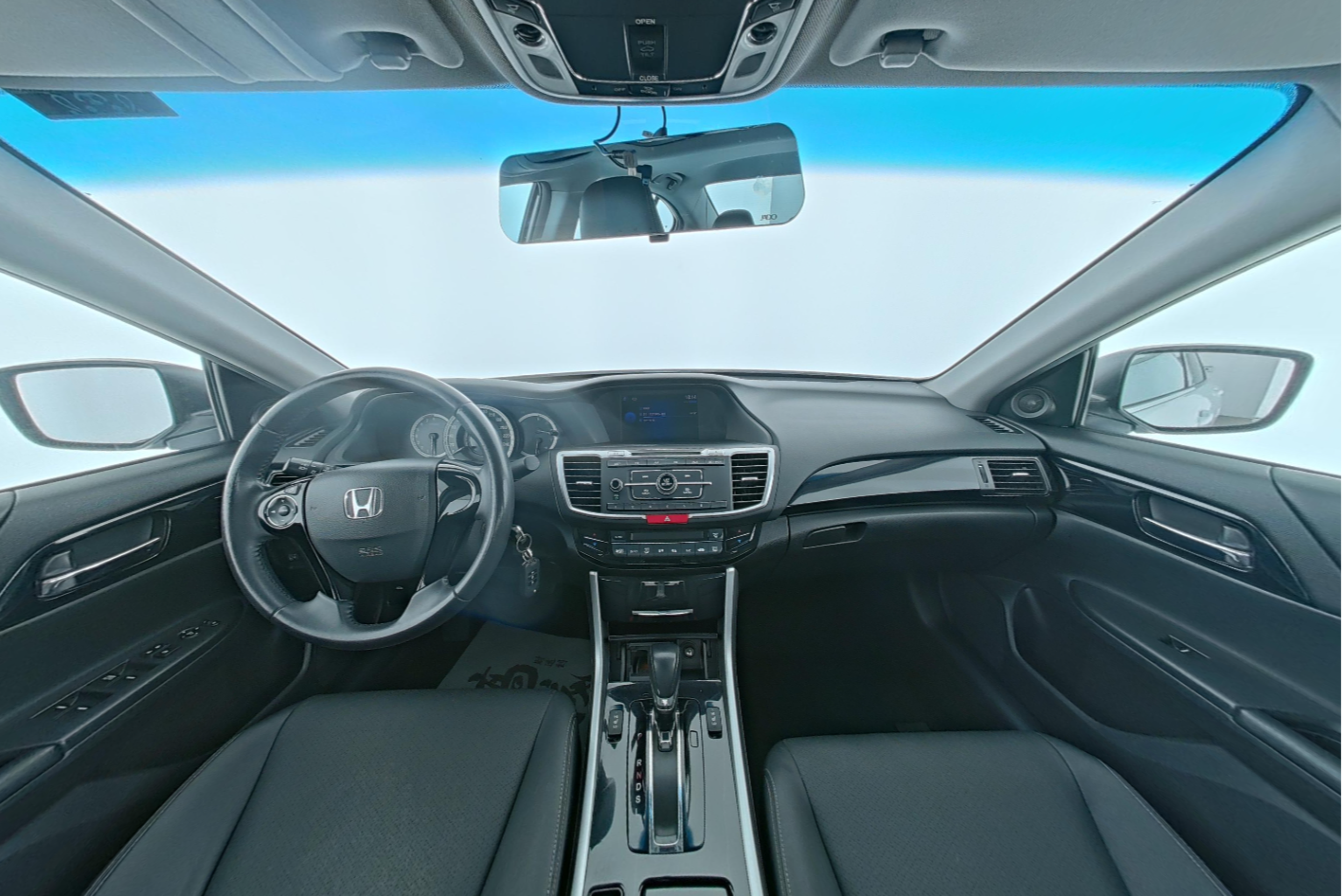 Honda Accord 2016 — фото 9