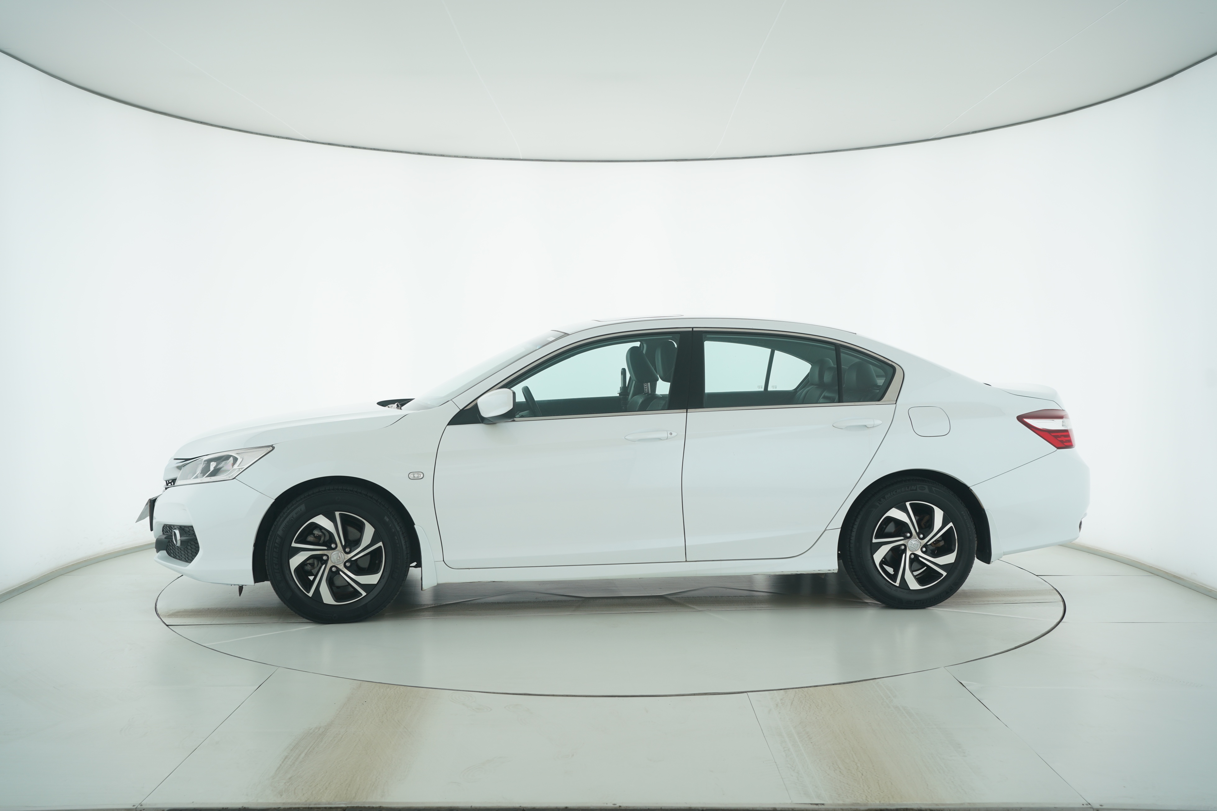 Honda Accord 2016 — фото 7