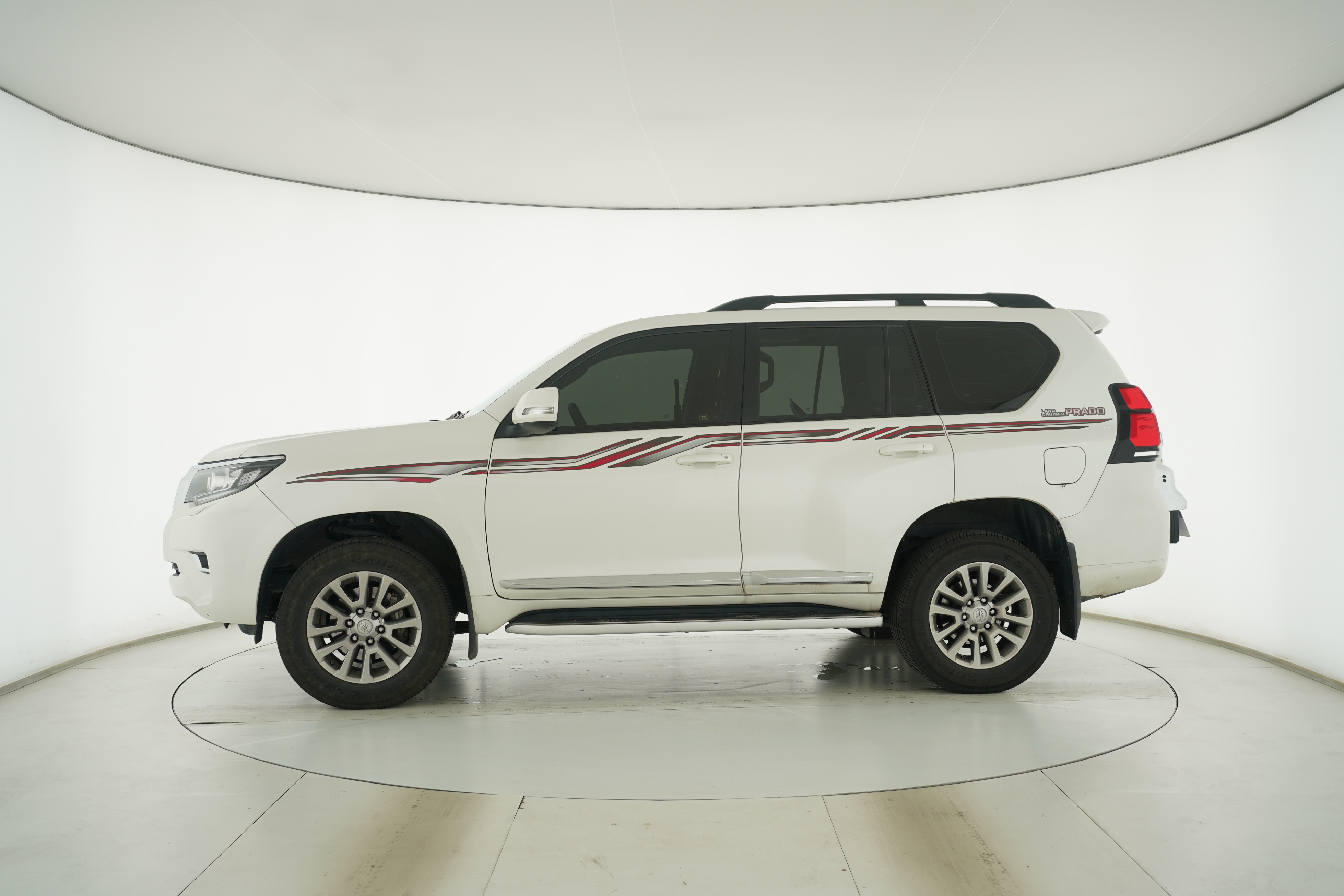 Toyota Prado 2019 — фото 7