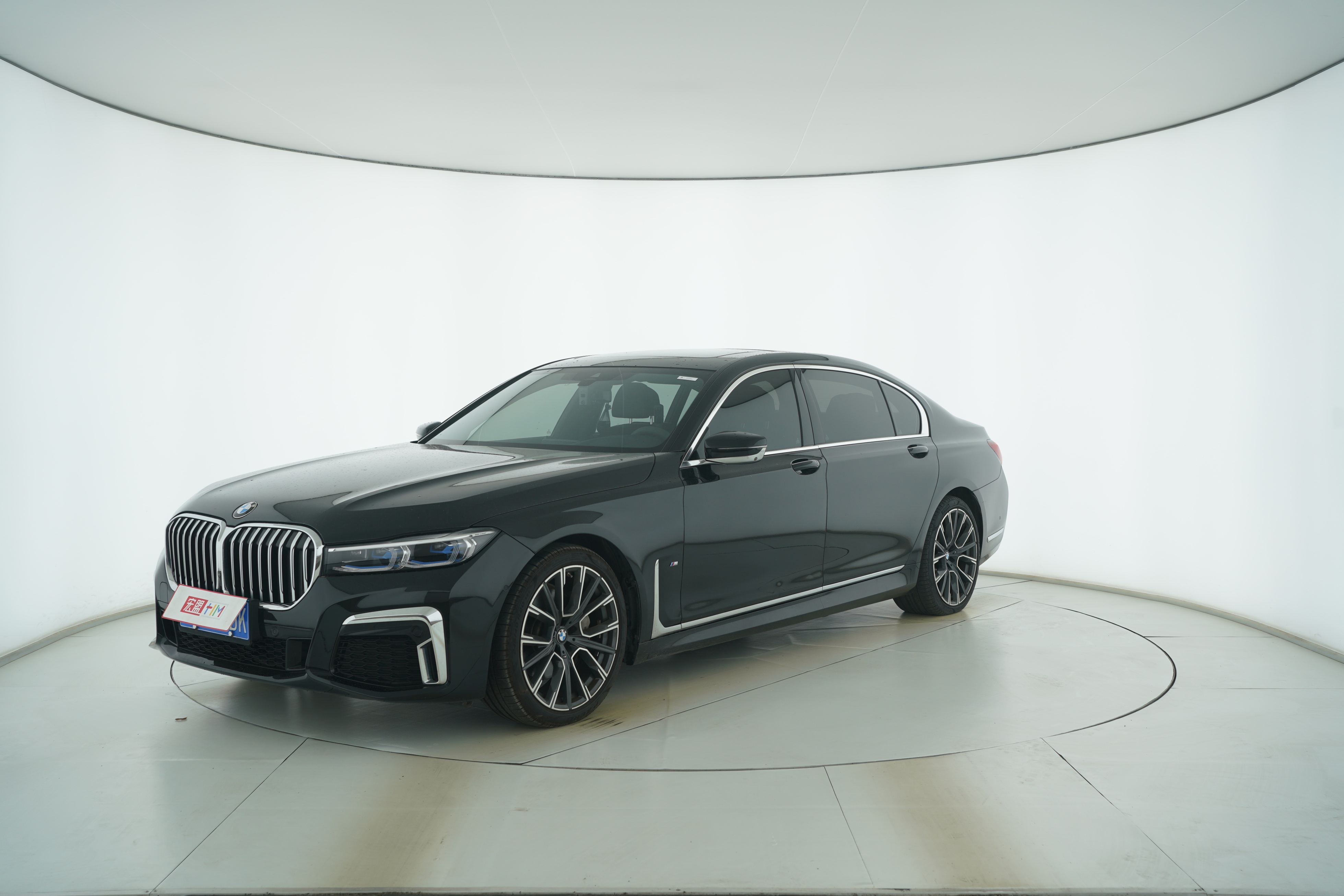 BMW 7 Series 2019 — фото 1
