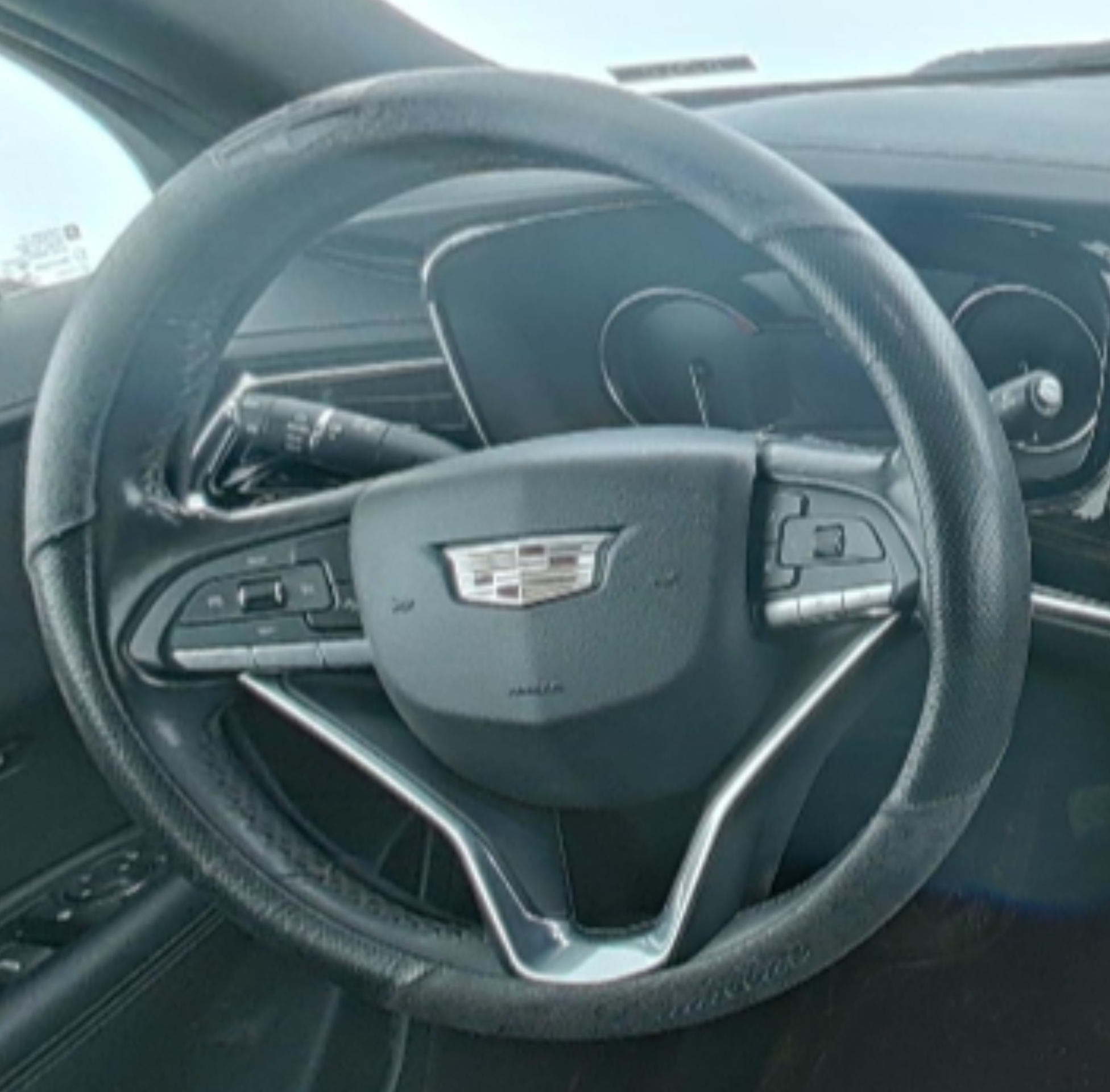 Cadillac XT6 2021 — фото 10