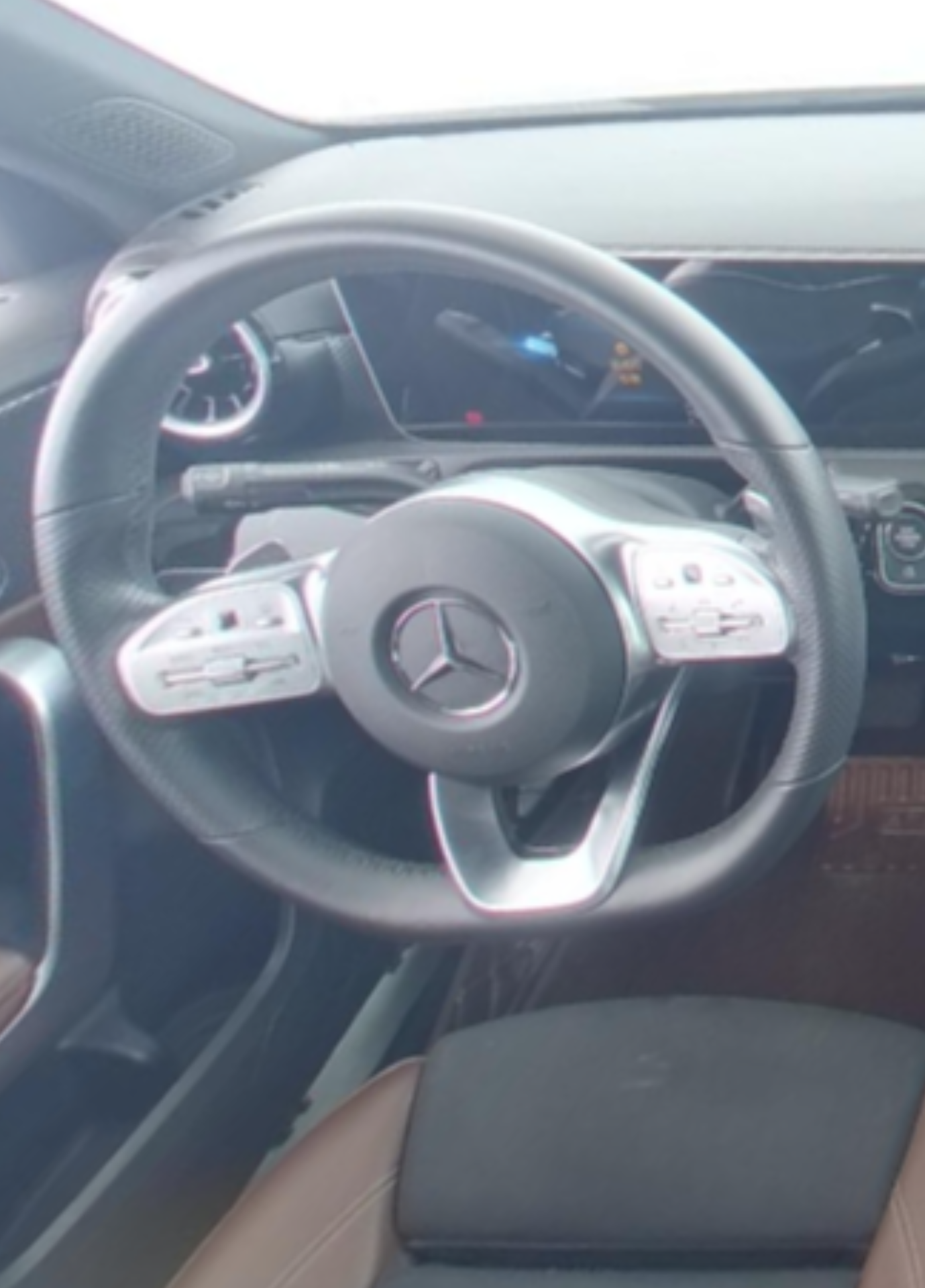 Mercedes Benz A-Class 2019 — фото 10