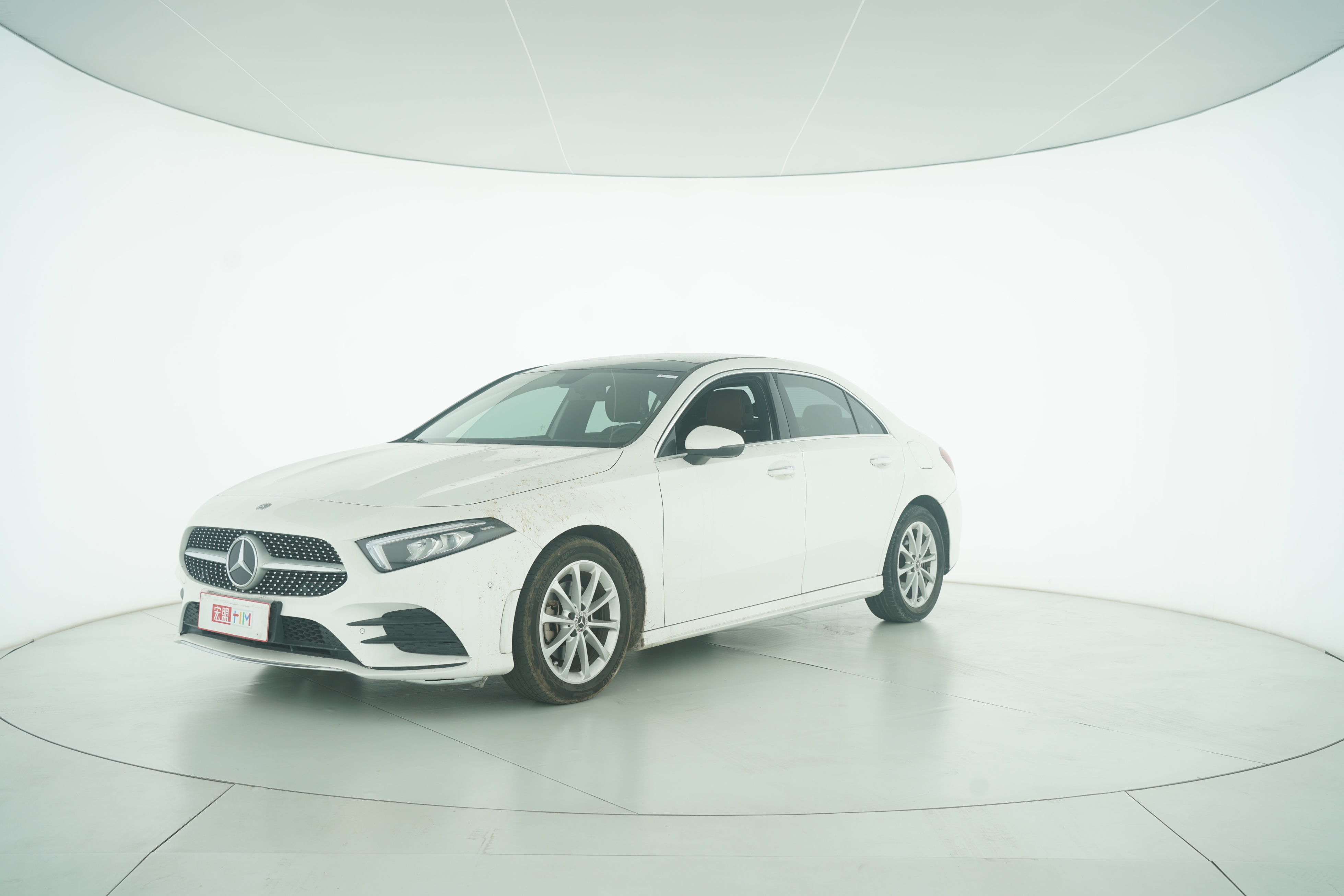 Mercedes Benz A-Class 2019 — фото 1