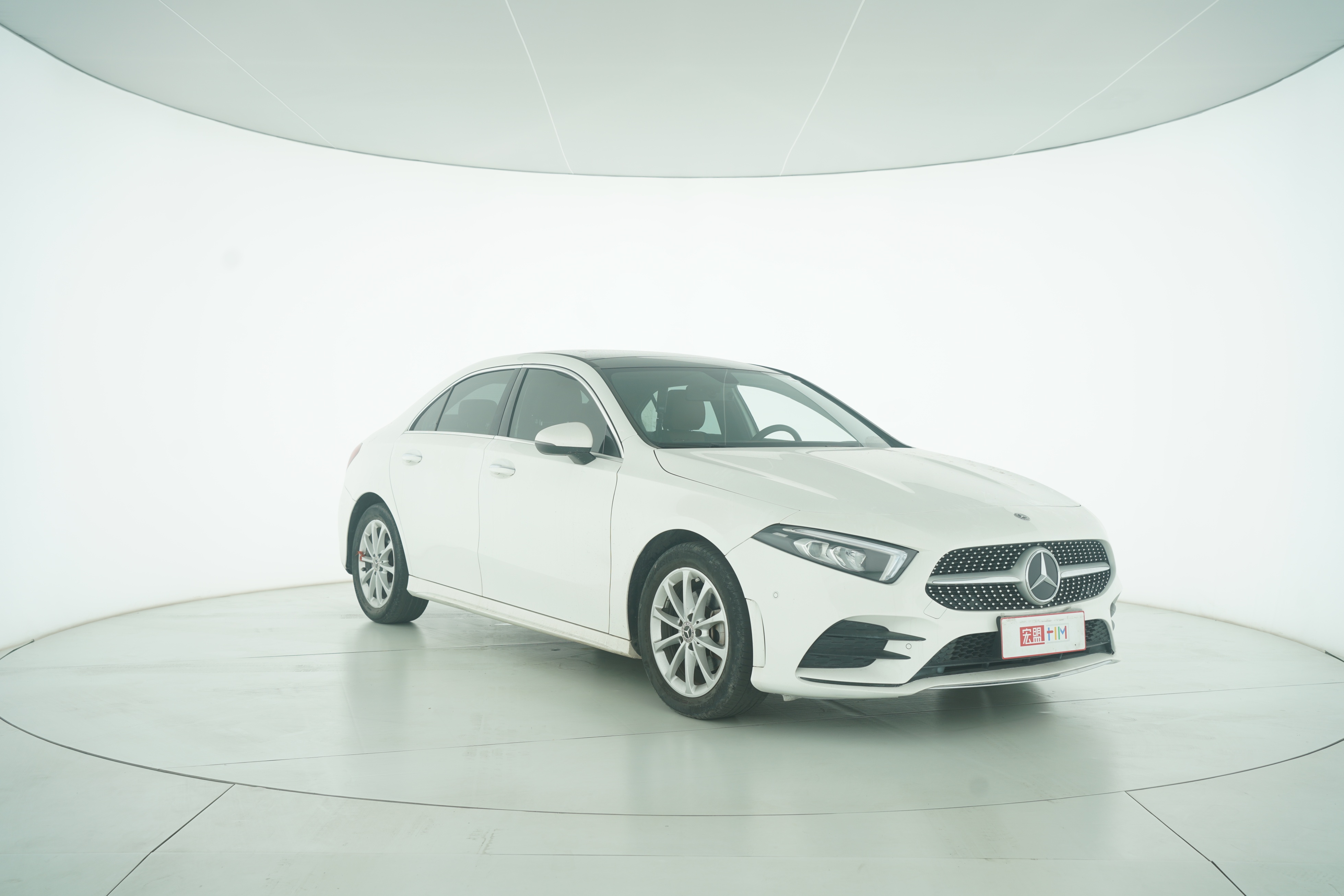 Mercedes Benz A-Class 2019 — фото 2