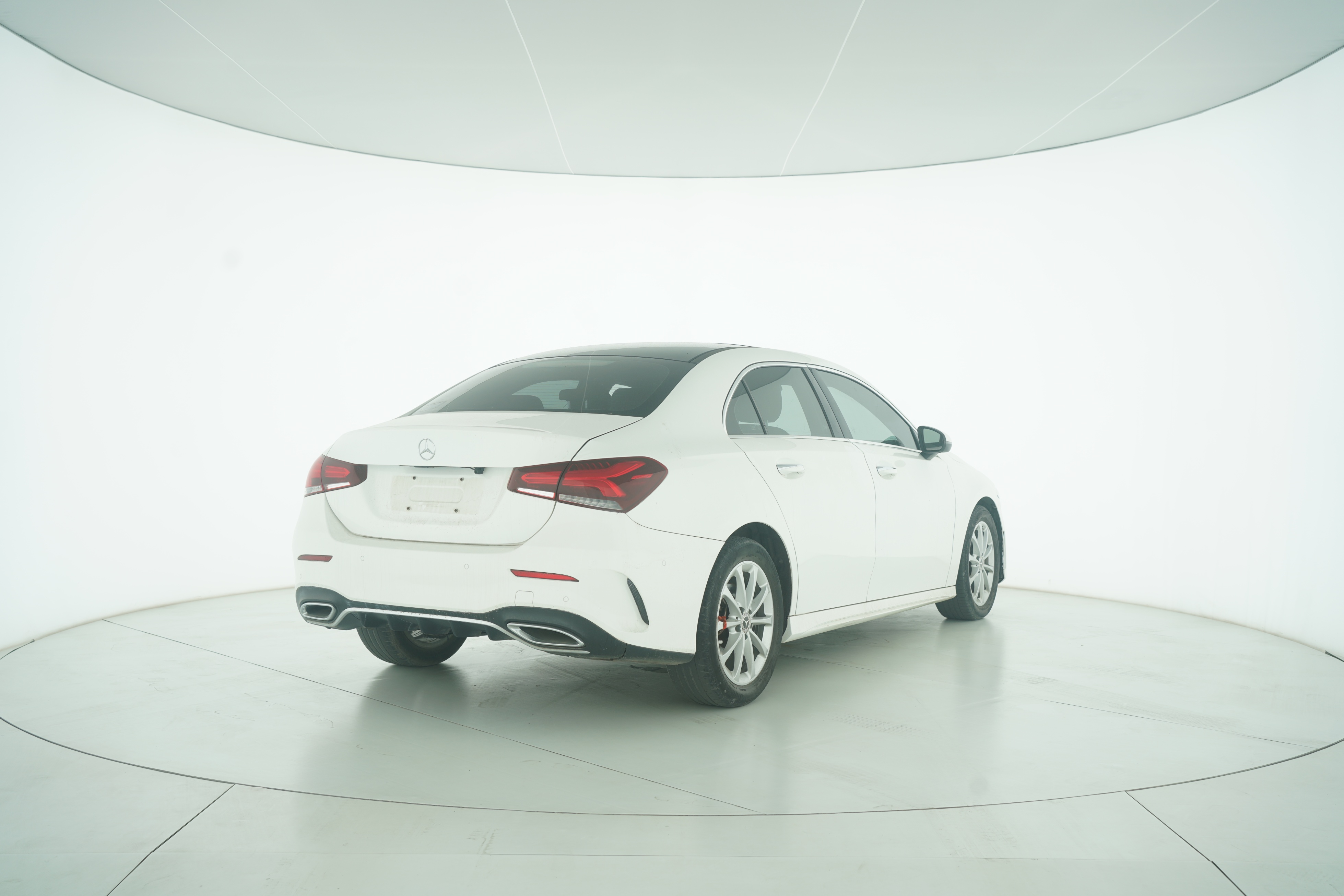 Mercedes Benz A-Class 2019 — фото 4