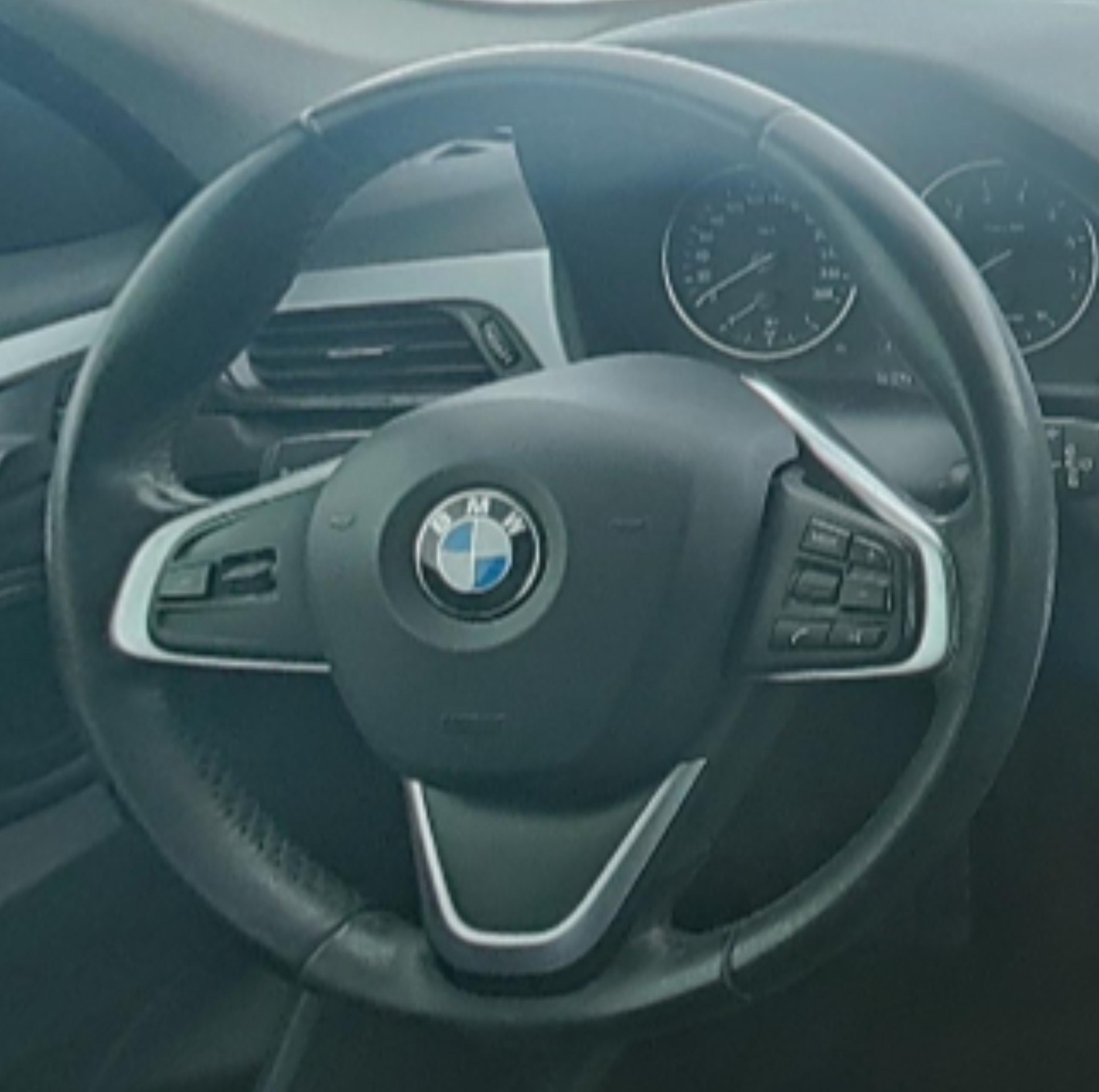 BMW X1 2018 — фото 10