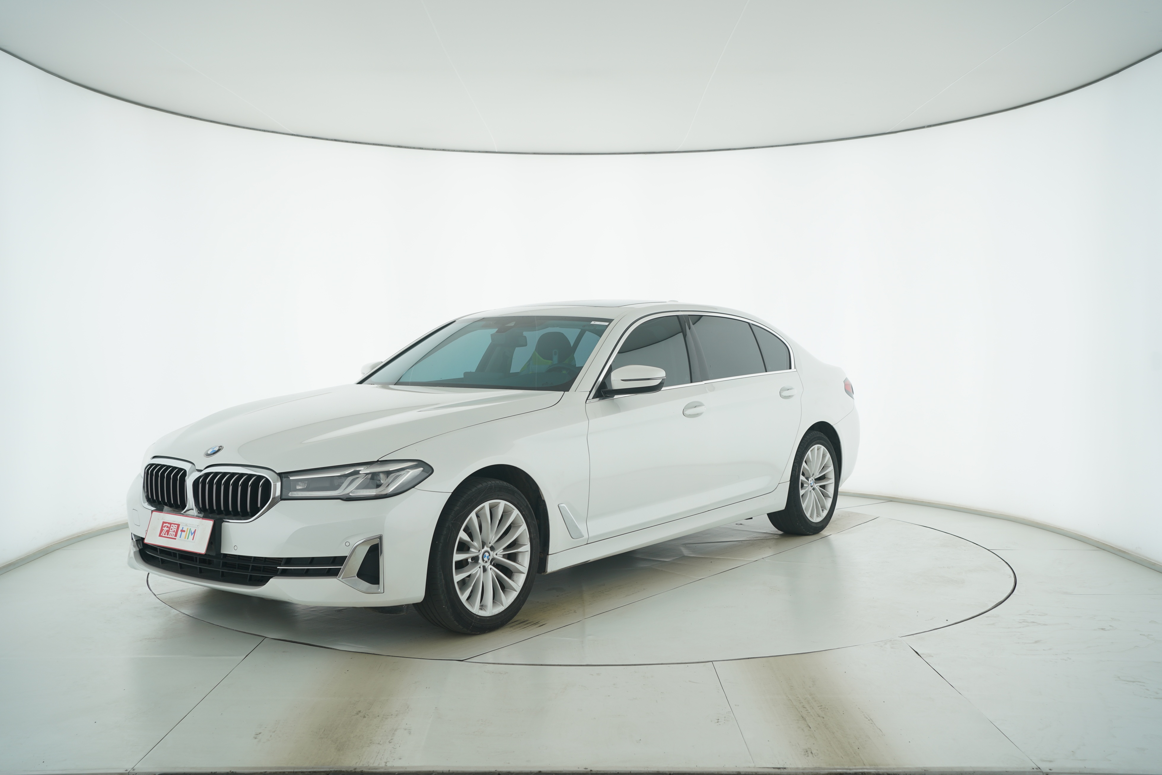 BMW 5 Series 2022 — фото 1