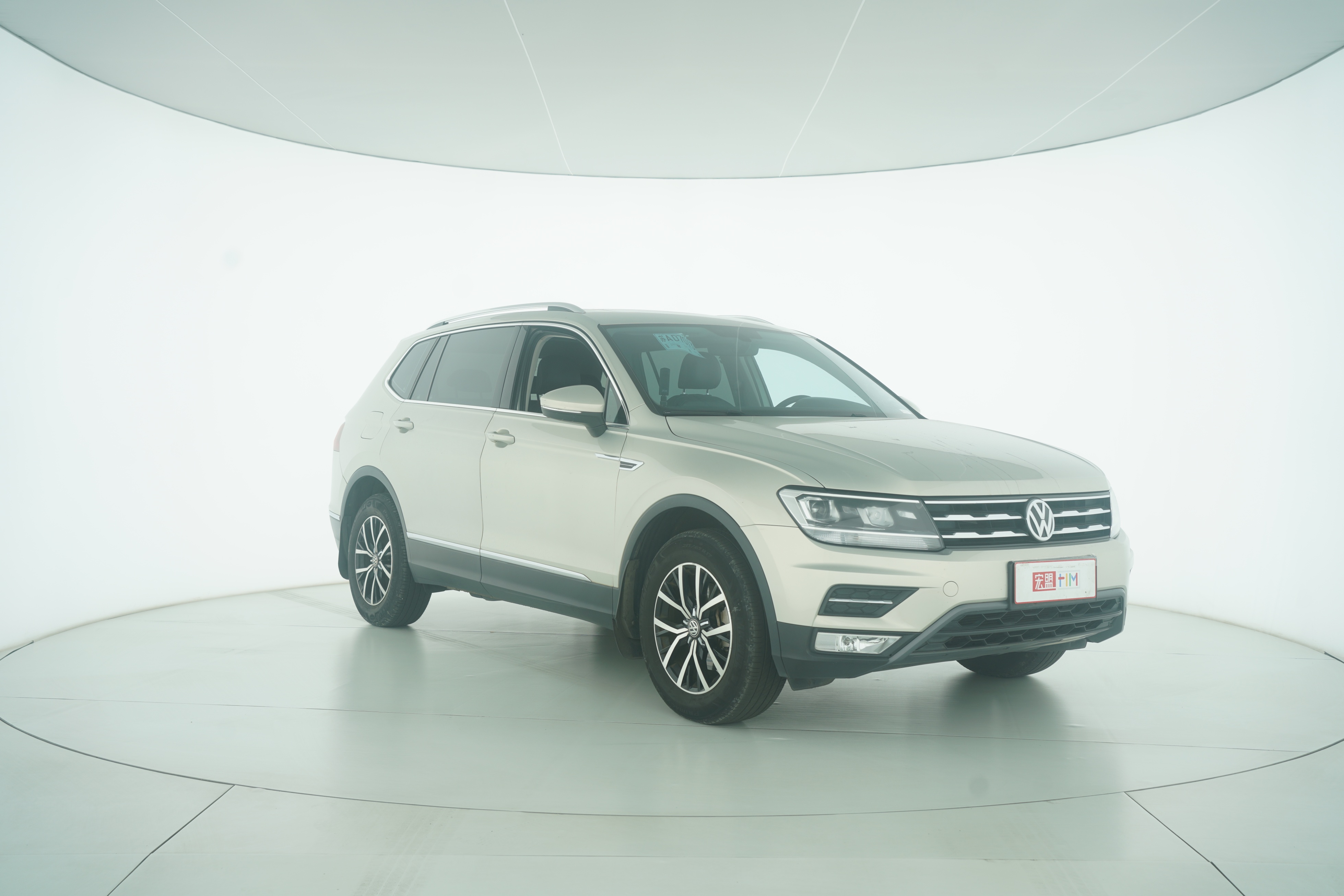 Volkswagen Tiguan L 2018 — фото 2
