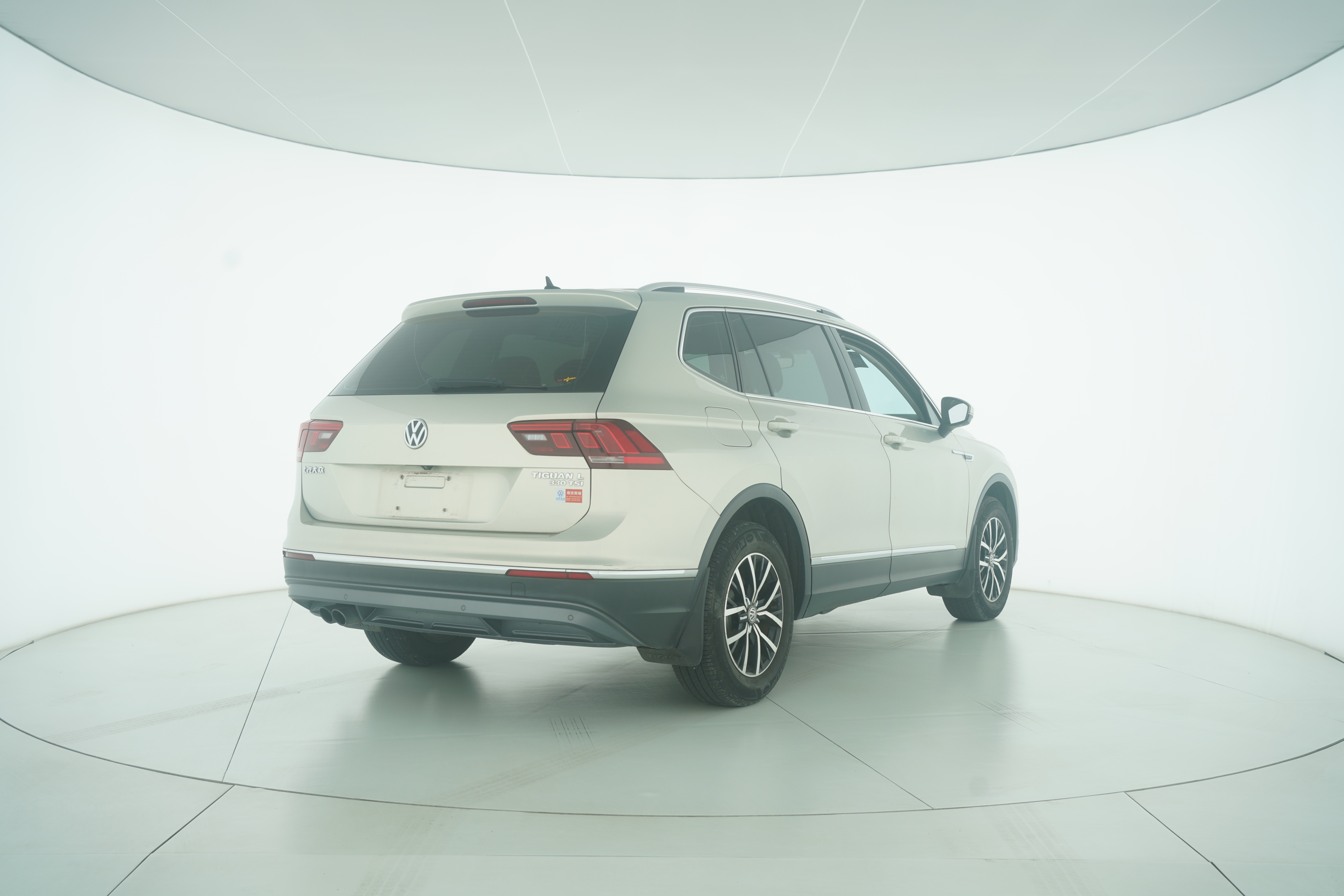 Volkswagen Tiguan L 2018 — фото 4