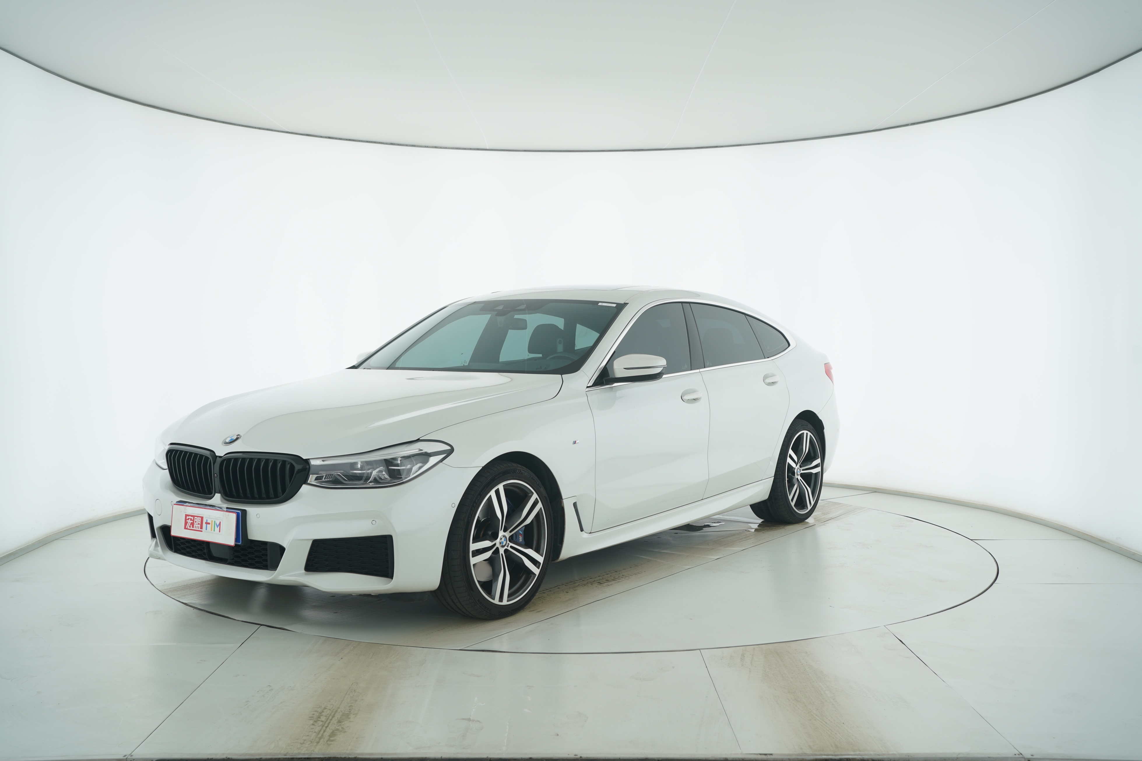BMW 6 Series GT 2019 — фото 1