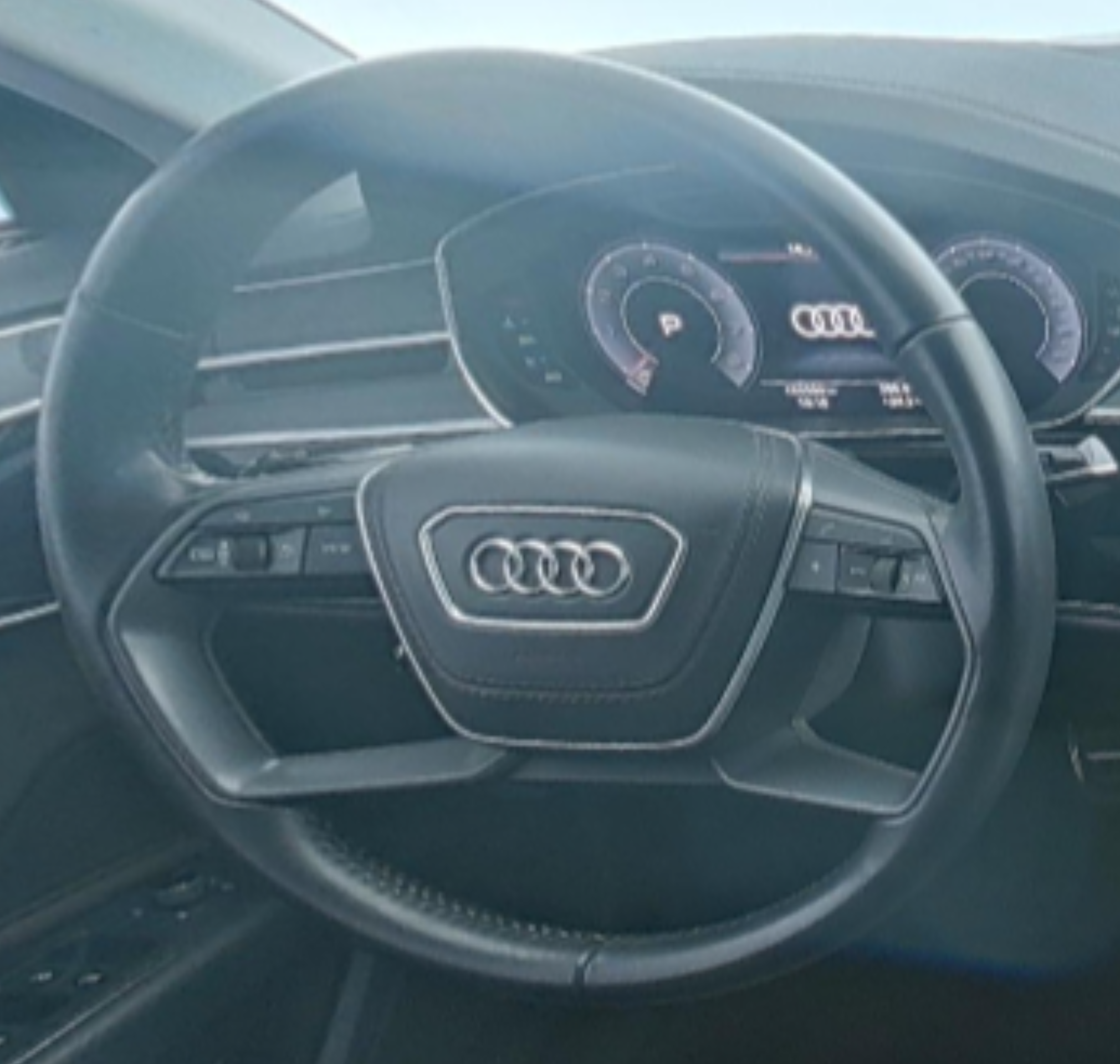 Audi A8 2018 — фото 10