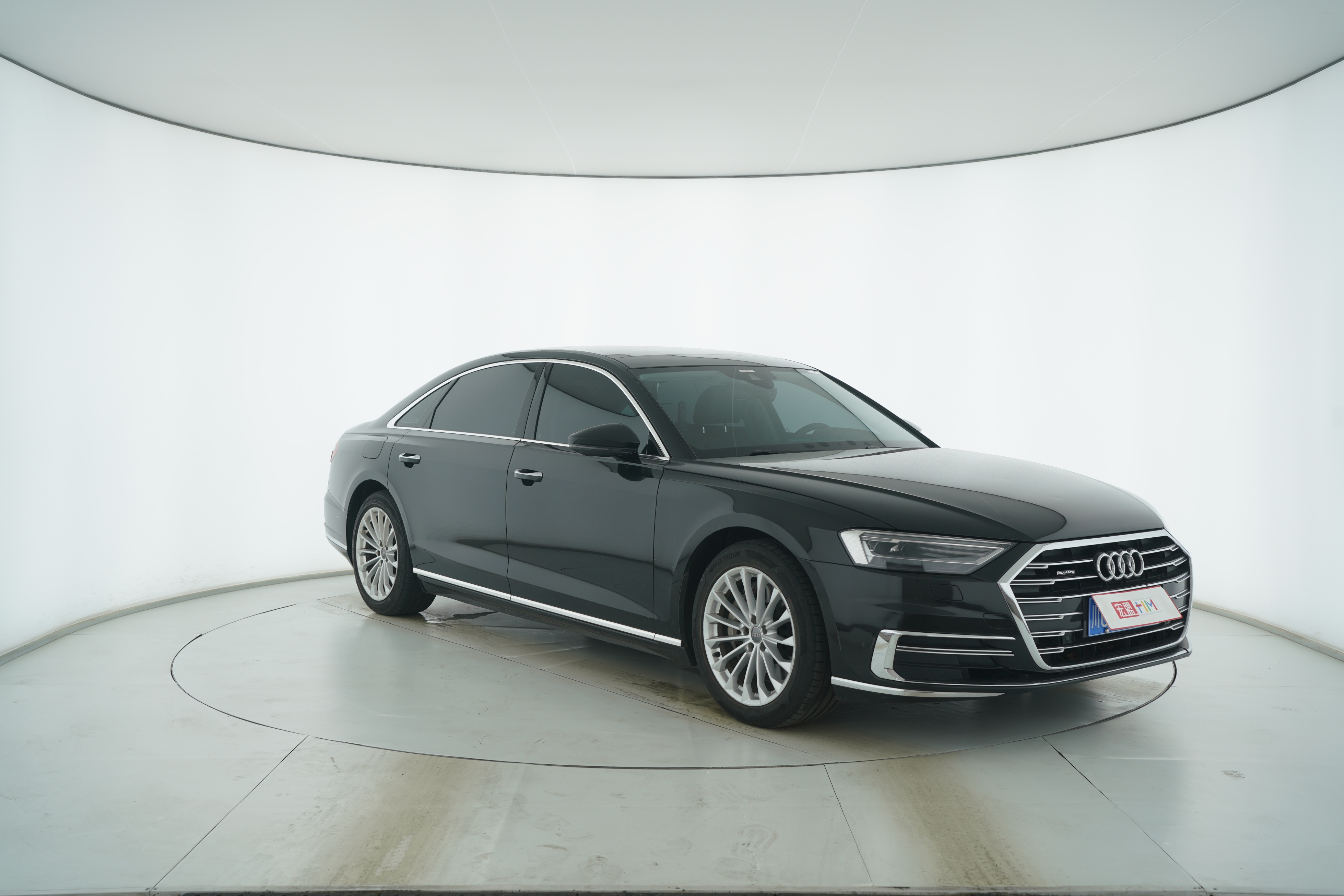 Audi A8 2018 — фото 2