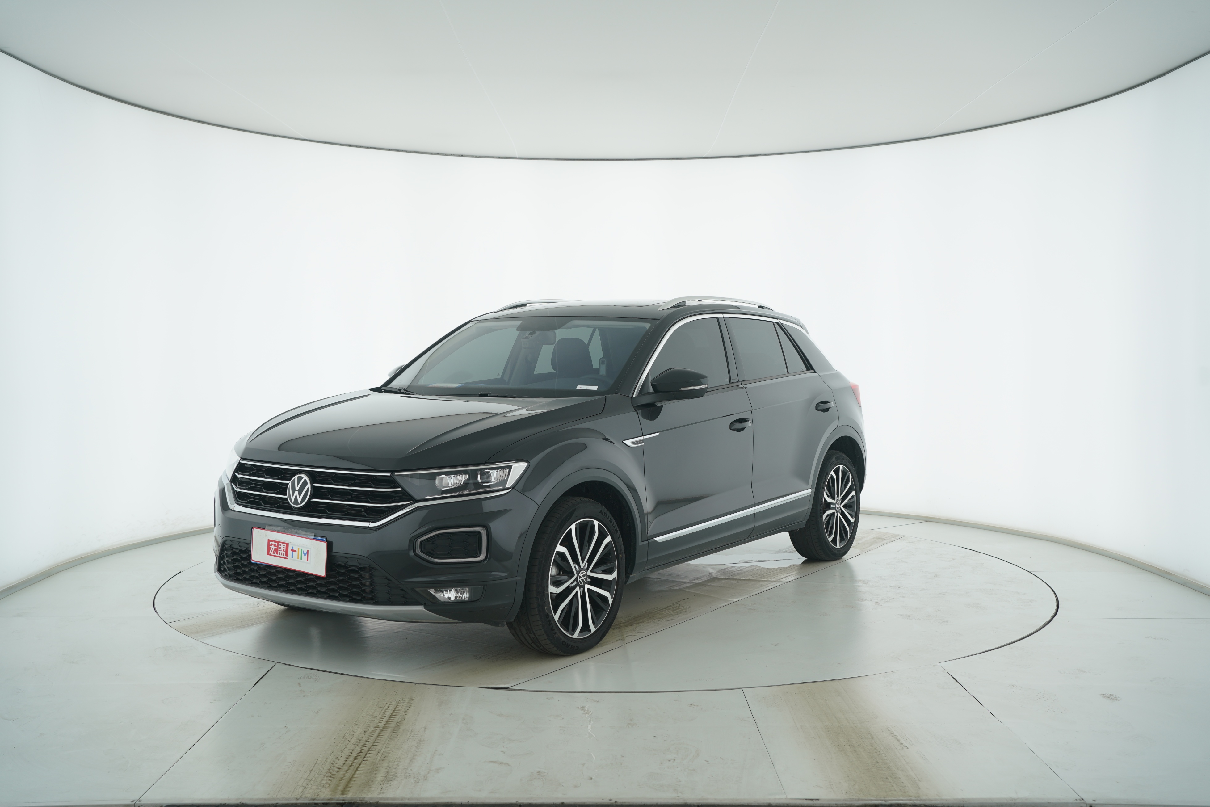 Volkswagen T-ROC 2021 — фото 1