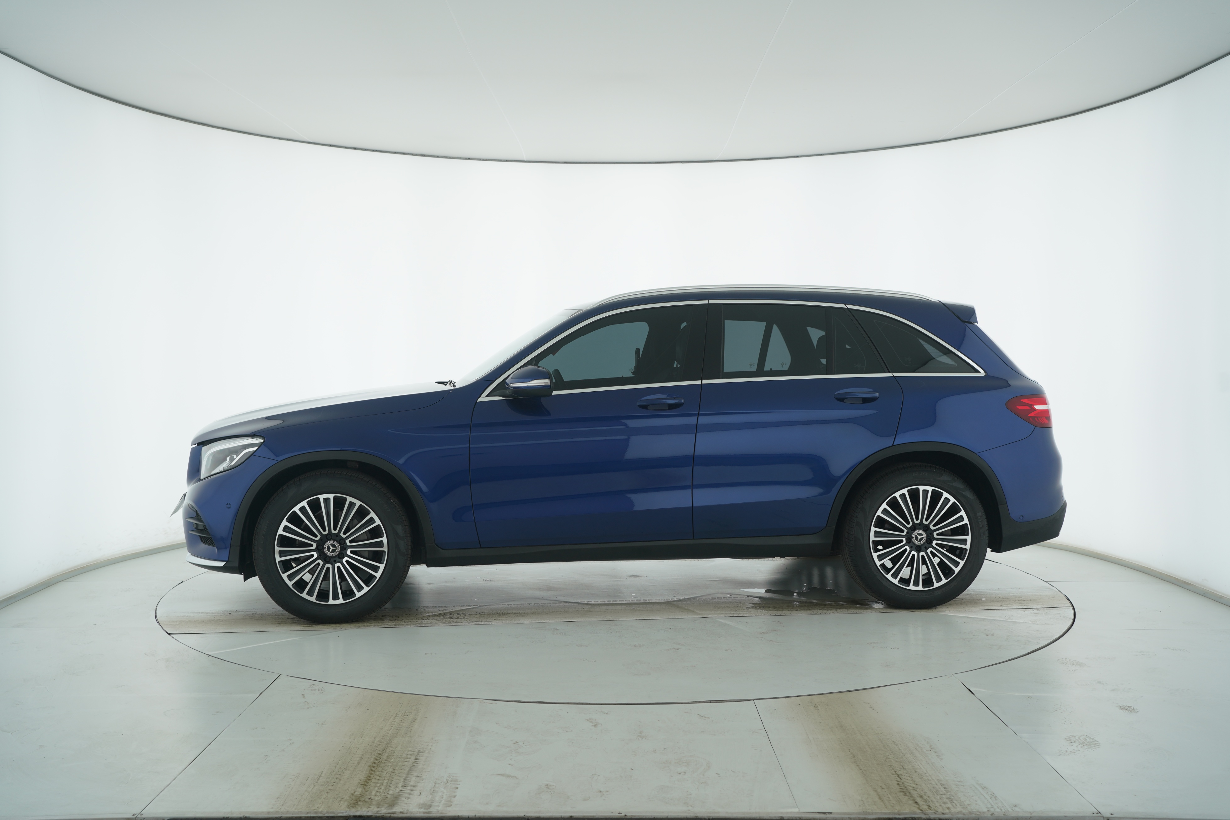 Mercedes Benz GLC 2018 — фото 7