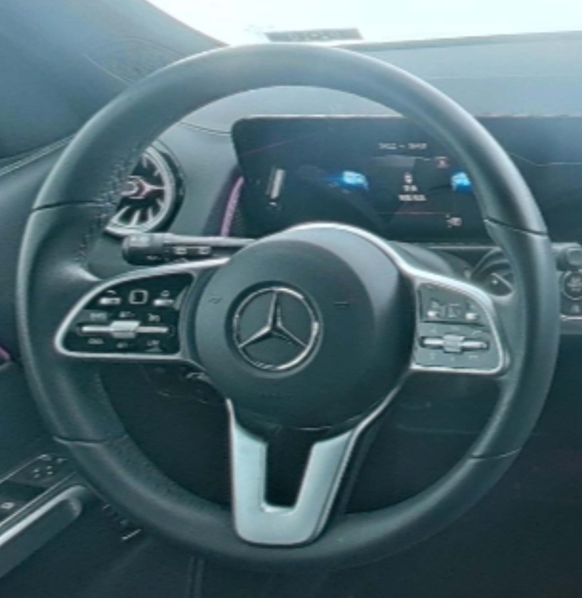 Mercedes Benz GLB 2022 — фото 10
