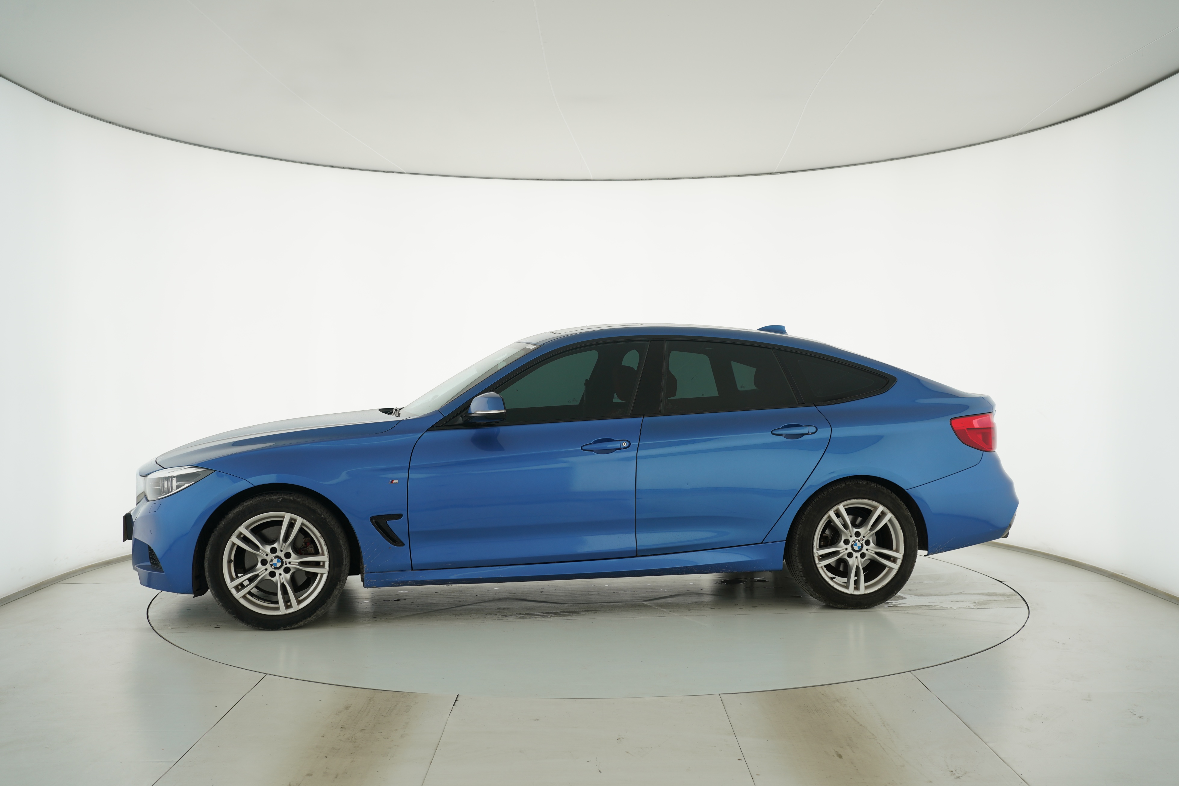 BMW 3 Series GT 2017 — фото 7