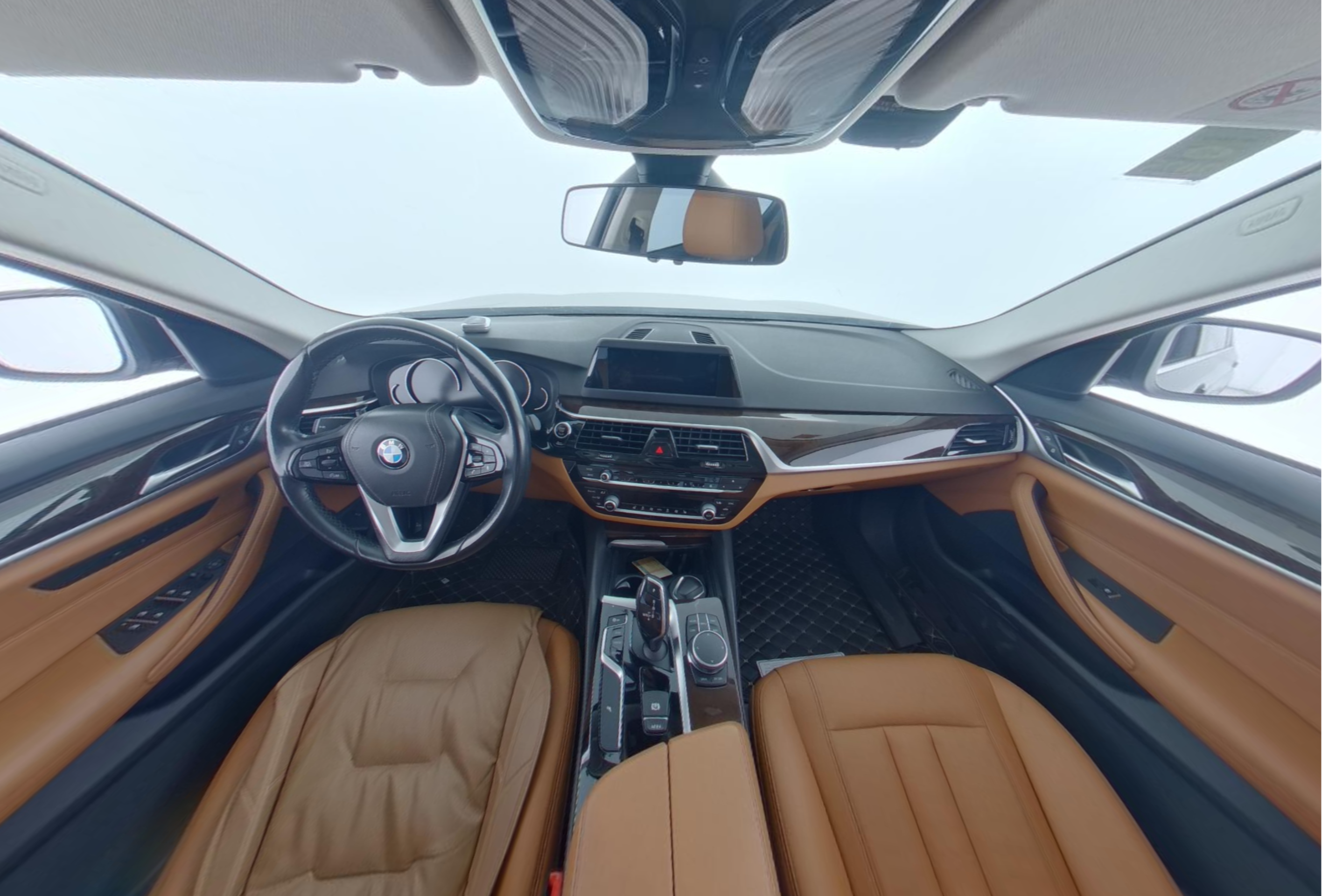 BMW 5 Series 2018 — фото 9