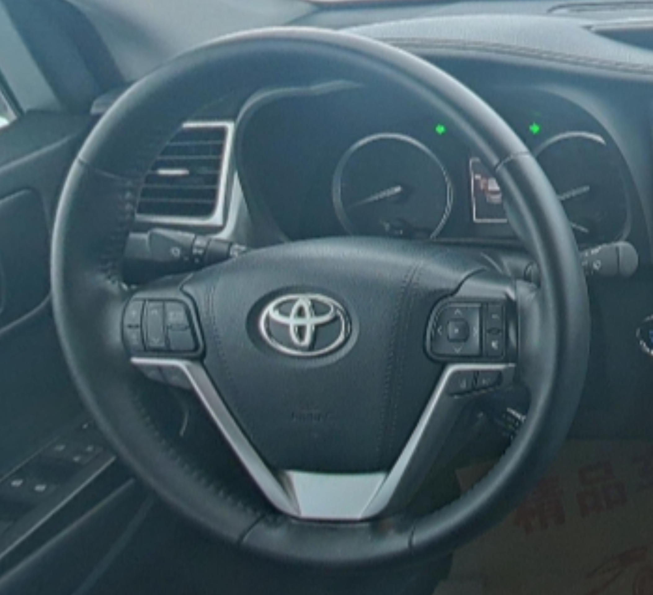 Toyota Highlander 2018 — фото 10