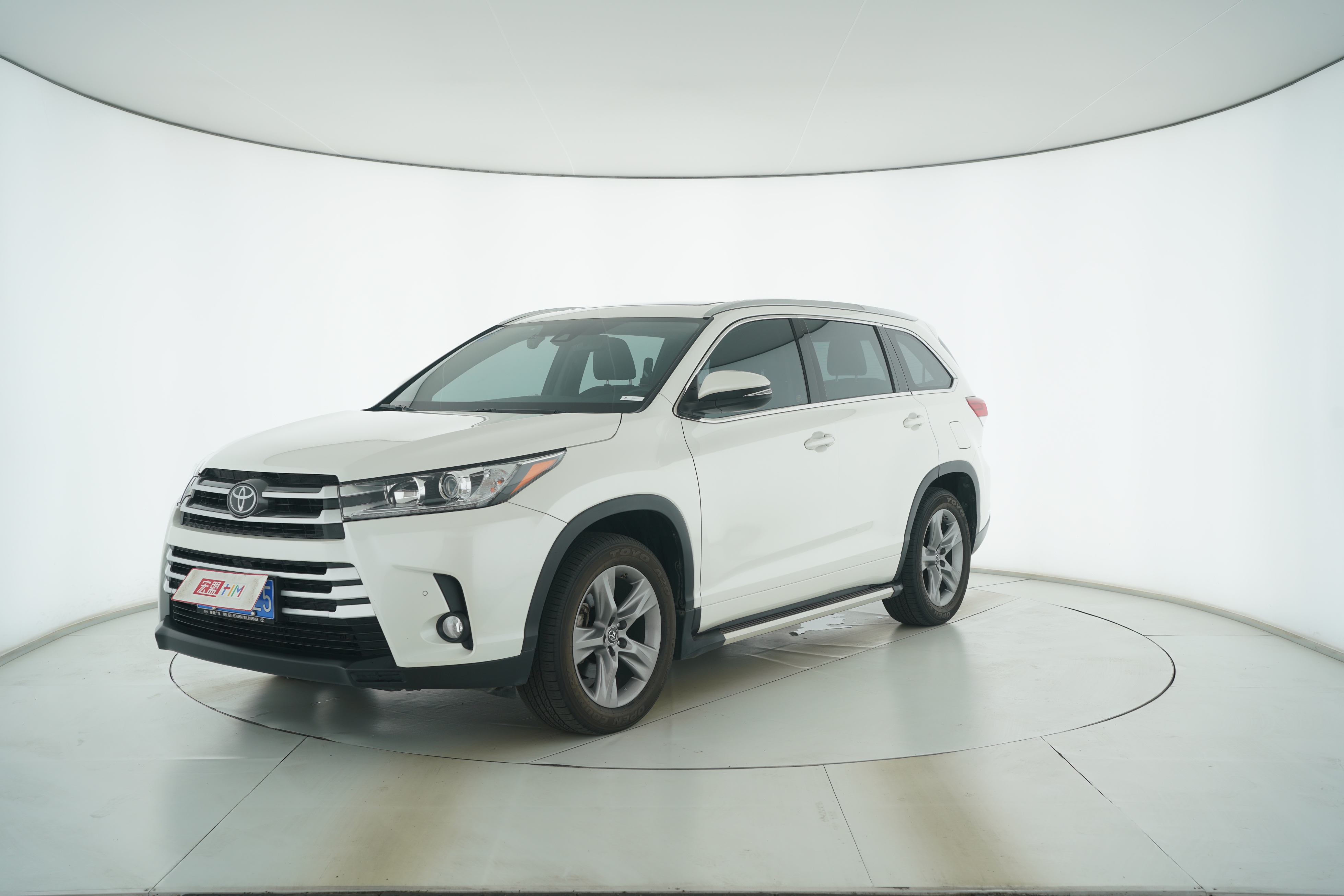 Toyota Highlander 2018 — фото 1