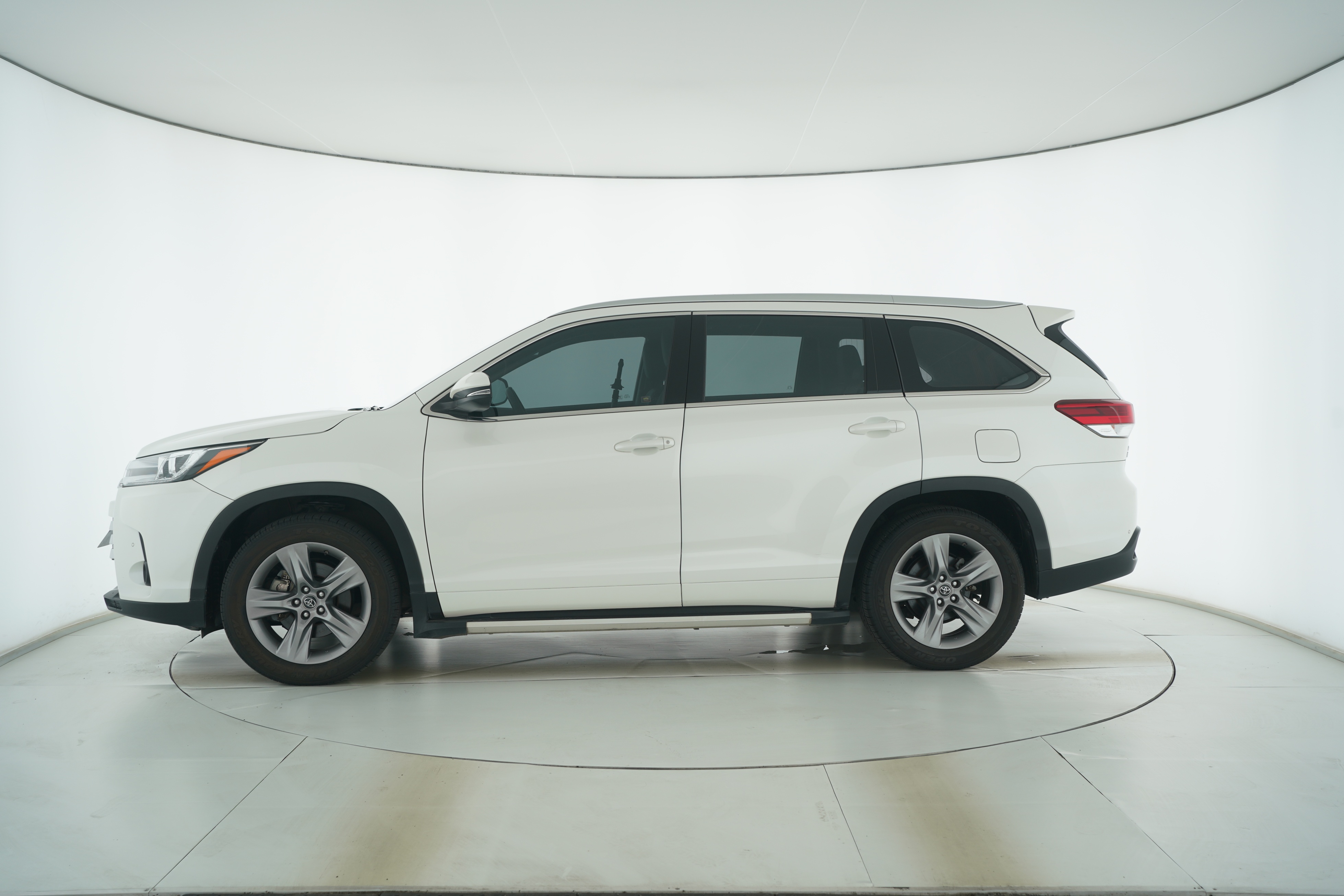 Toyota Highlander 2018 — фото 7