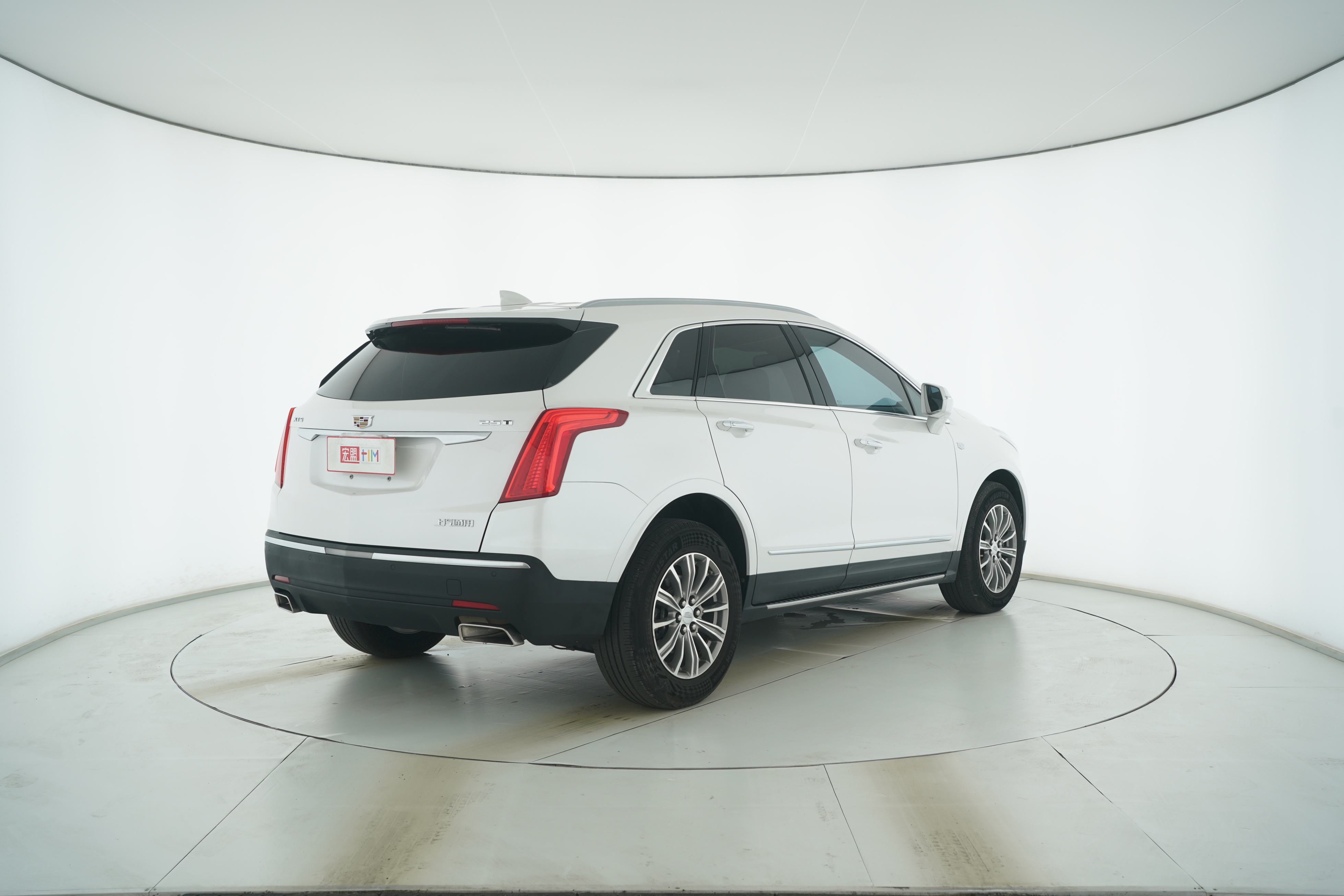Cadillac XT5 2016 — фото 4