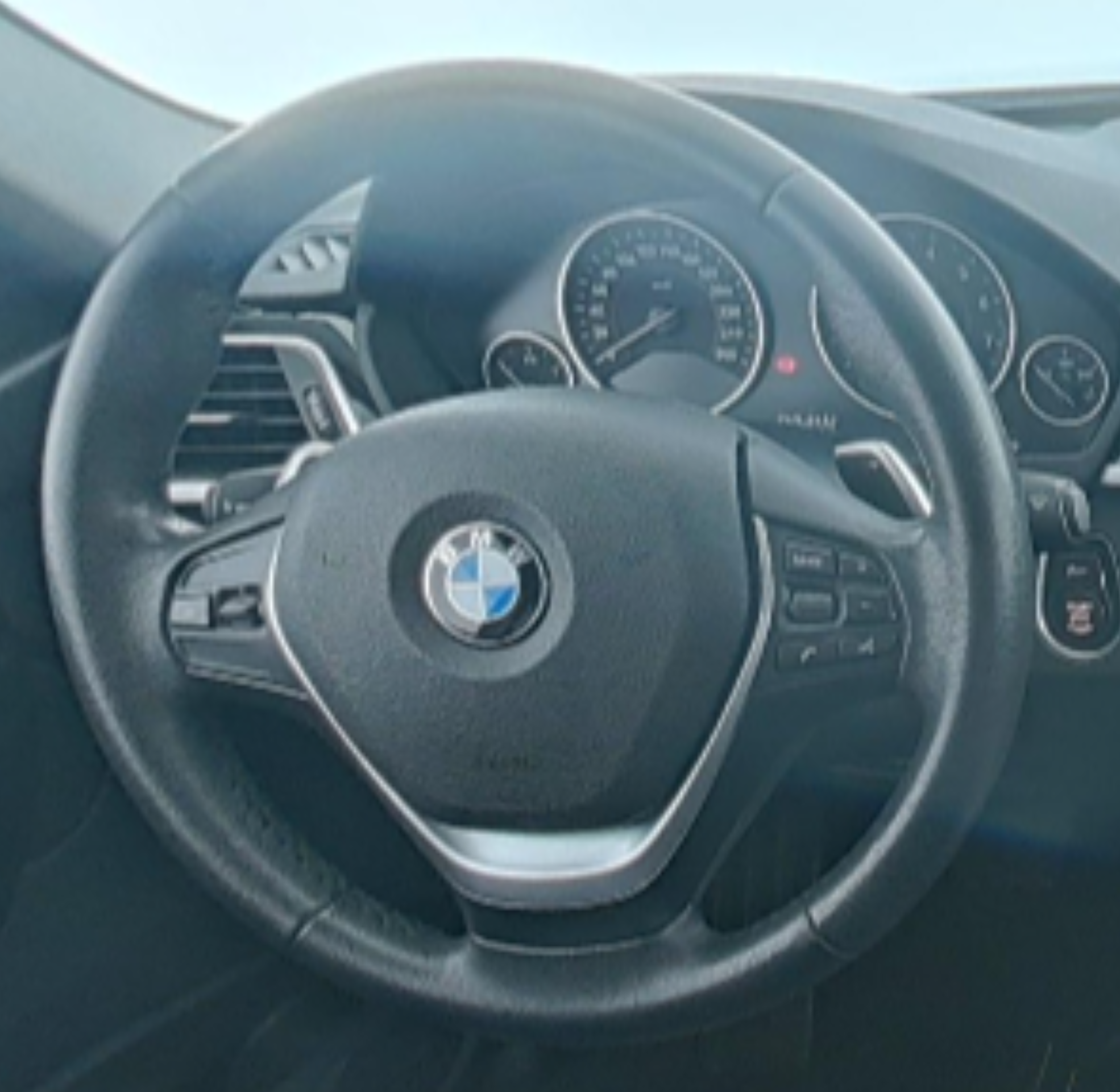 BMW 3 Series 2017 — фото 10
