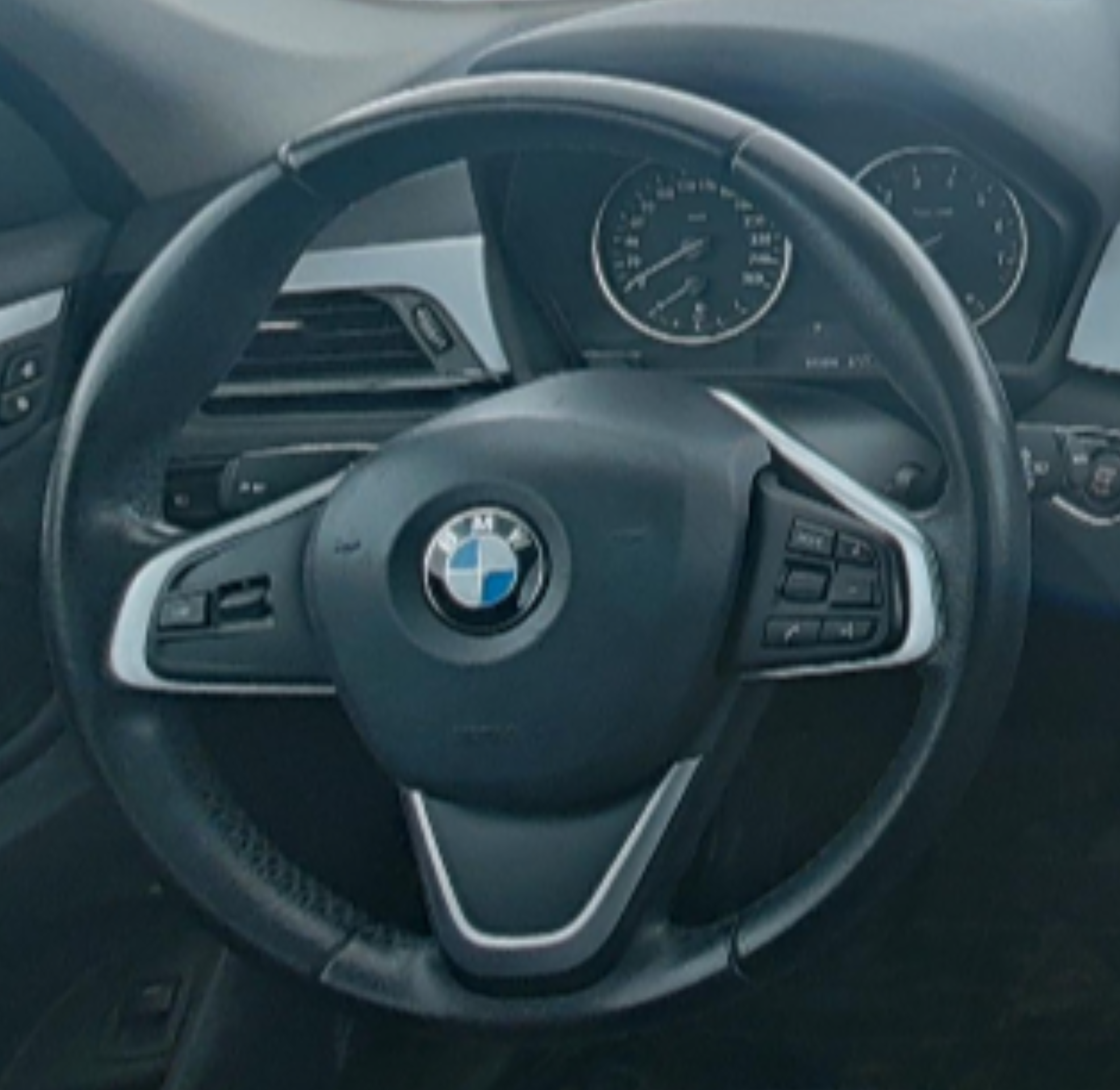 BMW X1 2018 — фото 10