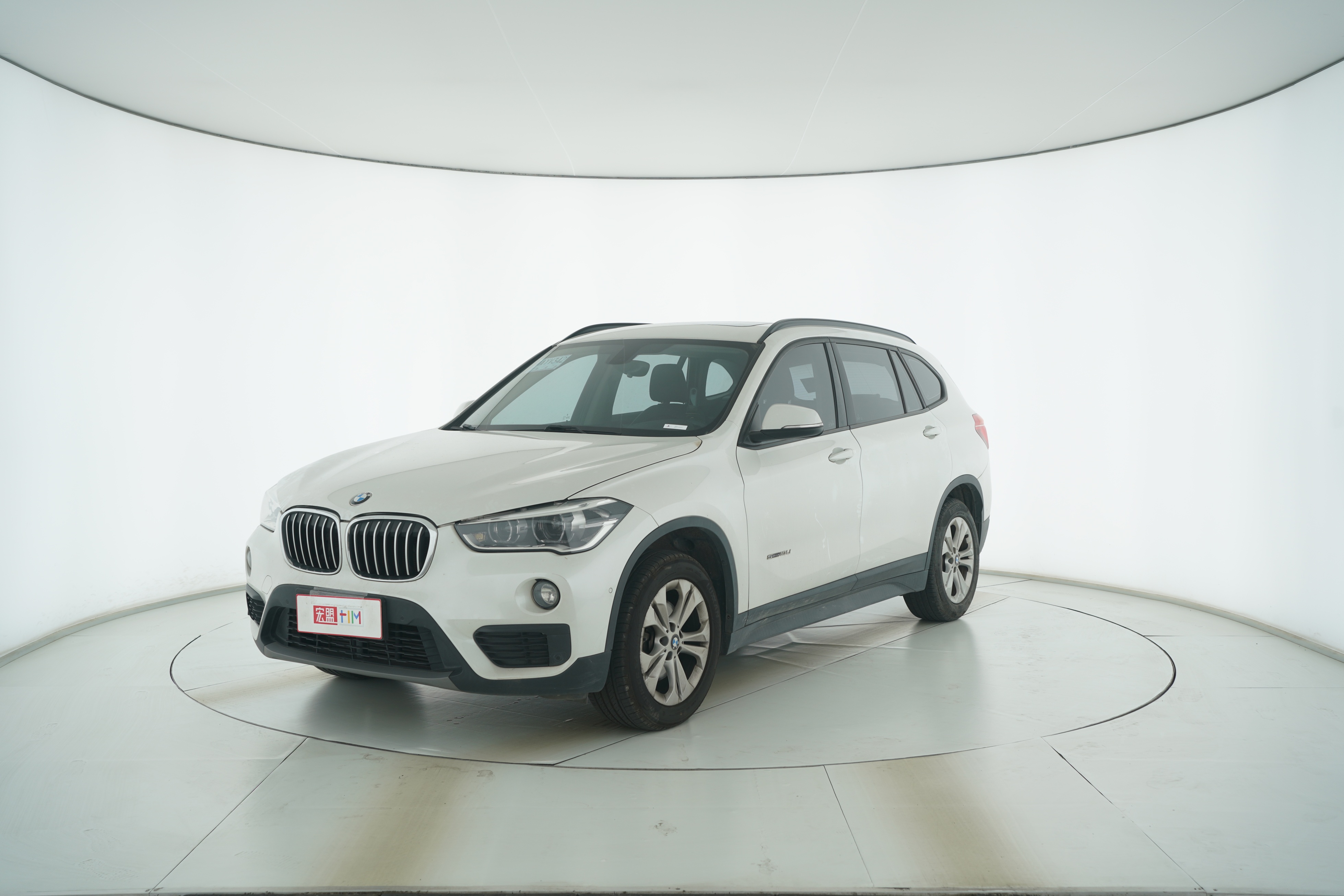 BMW X1 2018 — фото 1