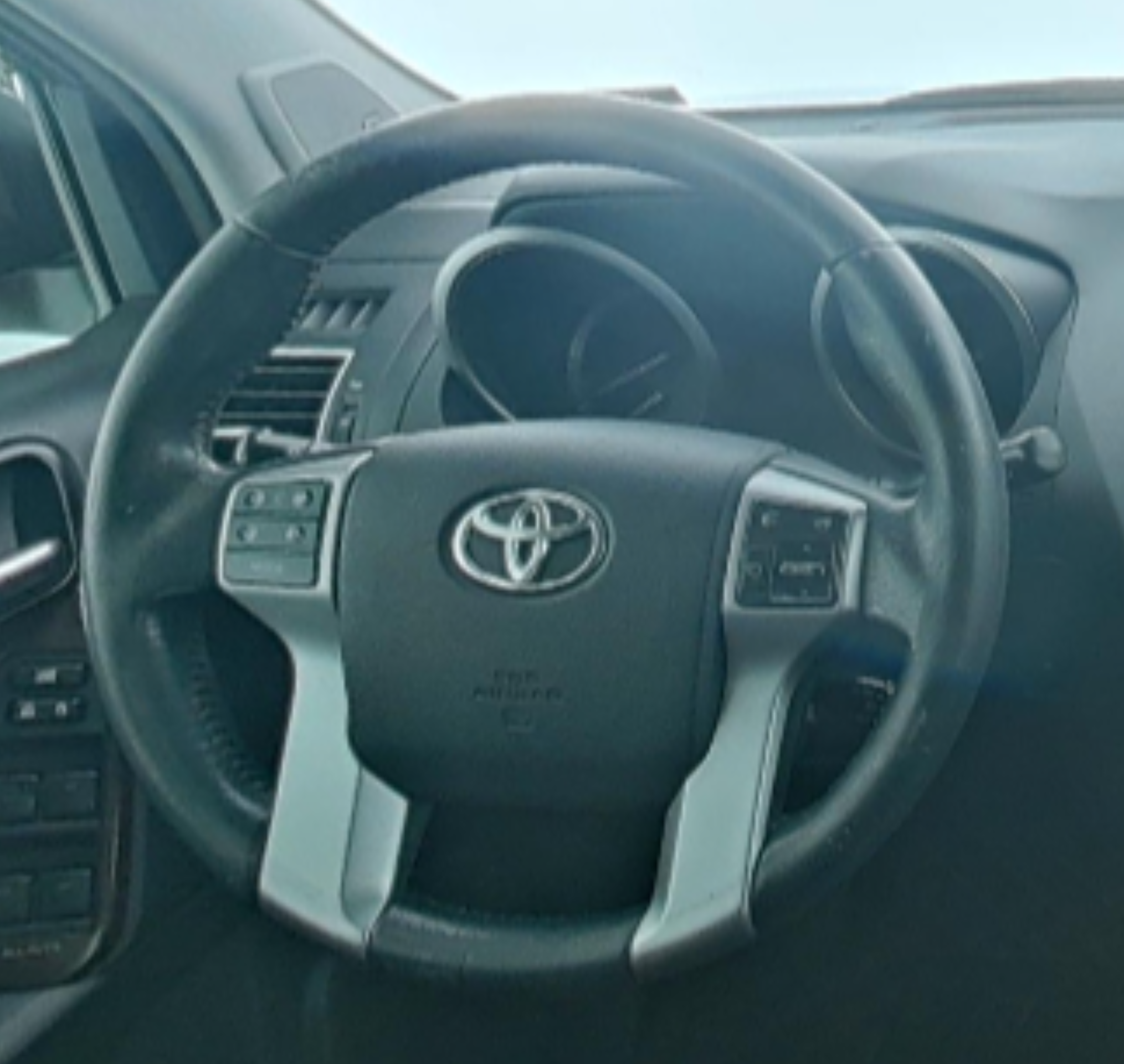 Toyota Prado 2016 — фото 10