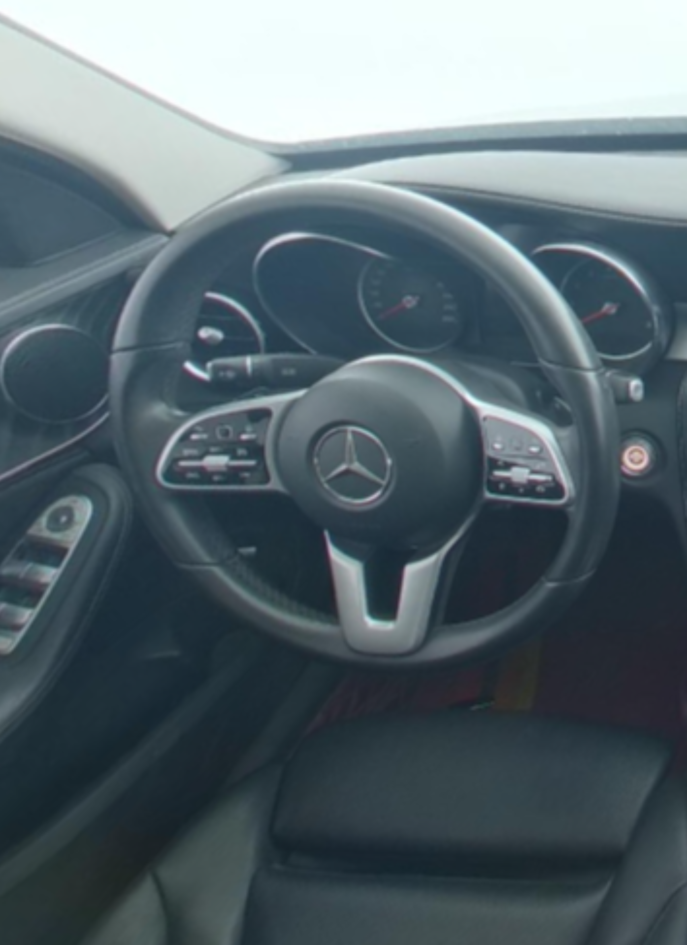 Mercedes Benz C-Class 2019 — фото 10